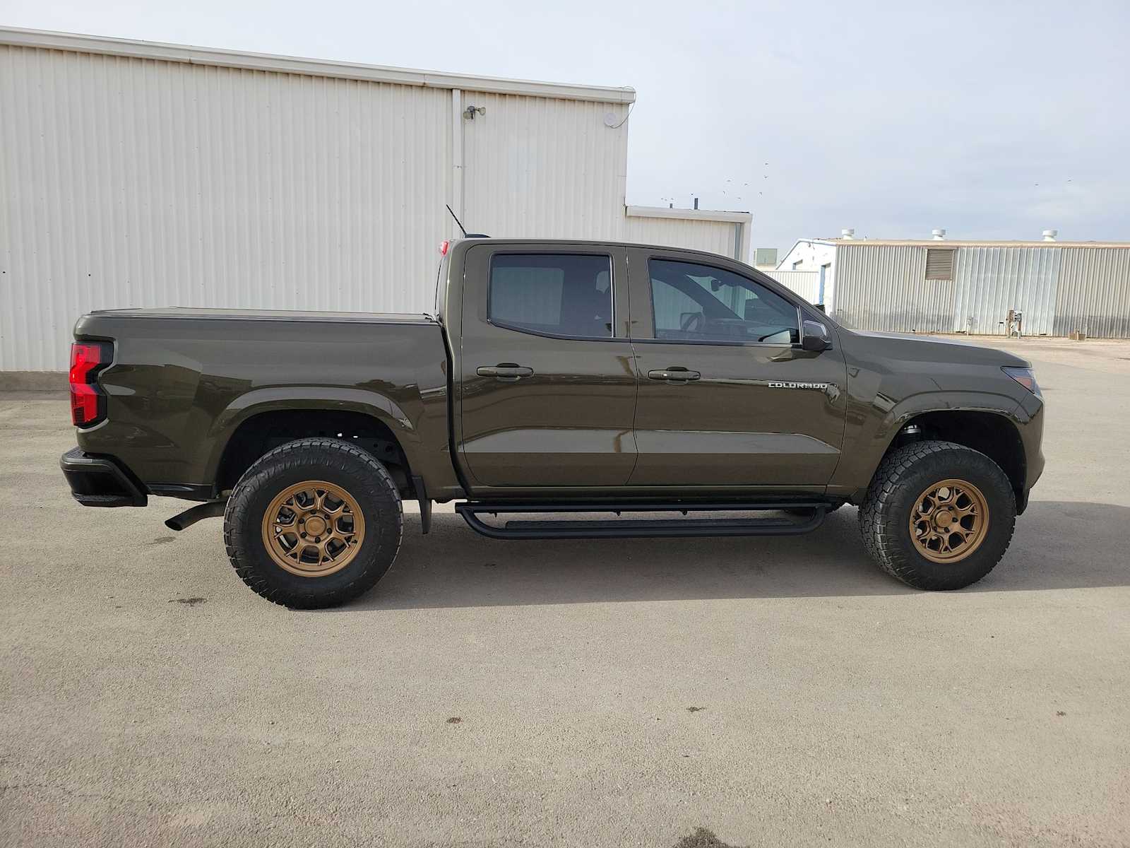 Thumbnail: 2024 Chevrolet Colorado - 9