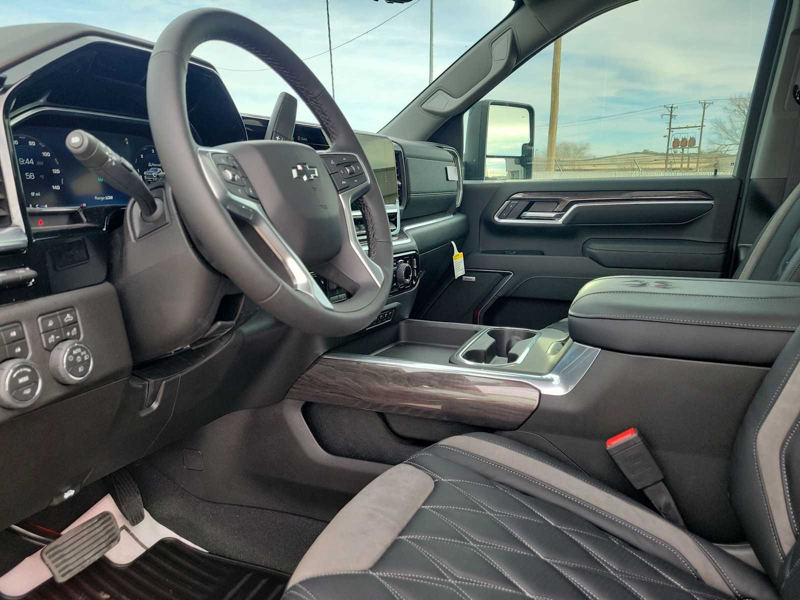 Thumbnail: 2026 Chevrolet Silverado 2500 - 10