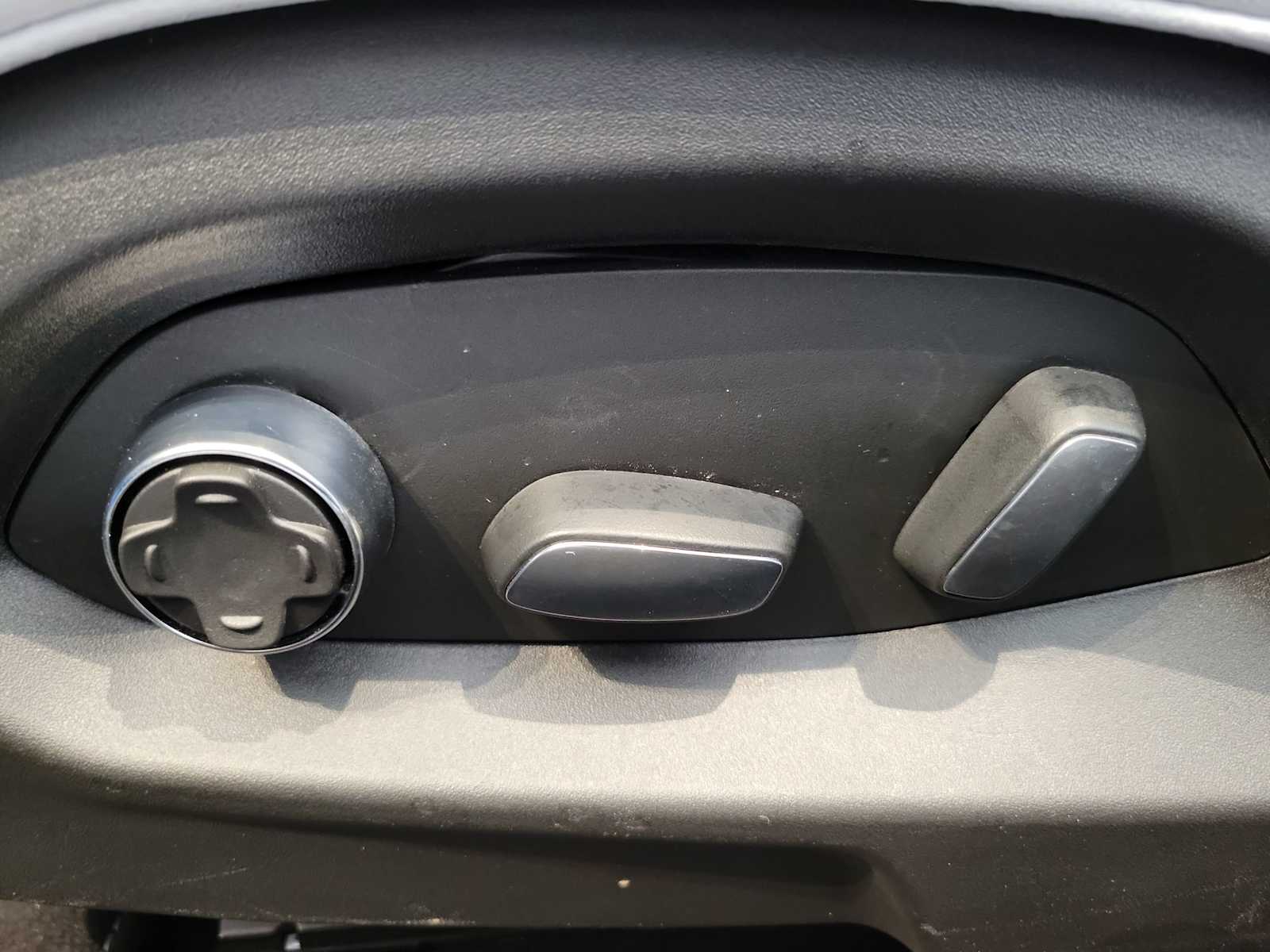 Thumbnail: 2025 Chevrolet Corvette - 15