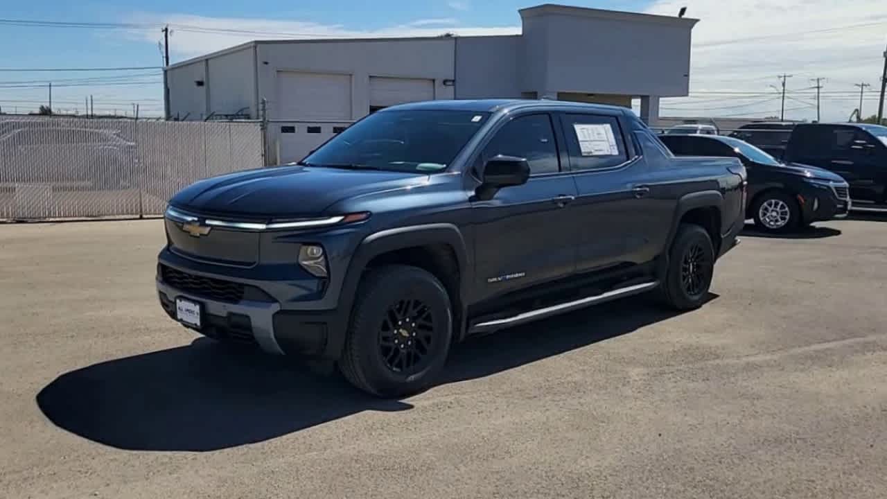 Thumbnail: 2026 Chevrolet Silverado EV - 4