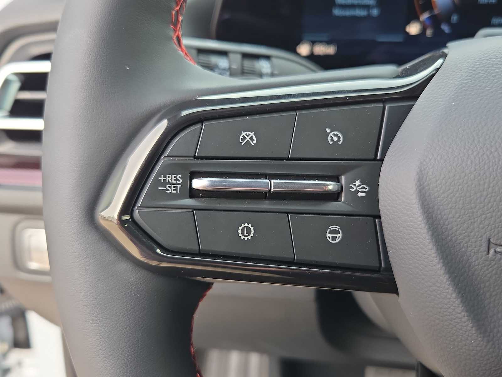 Thumbnail: 2026 Chevrolet Traverse - 27