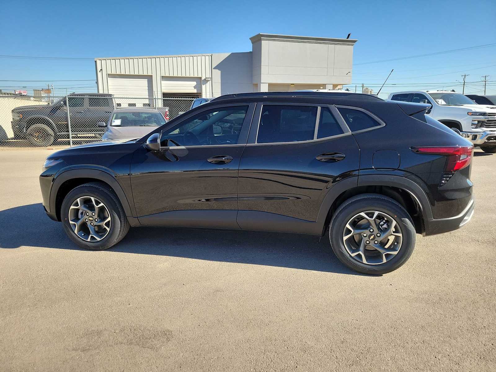 Thumbnail: 2026 Chevrolet Trax - 11