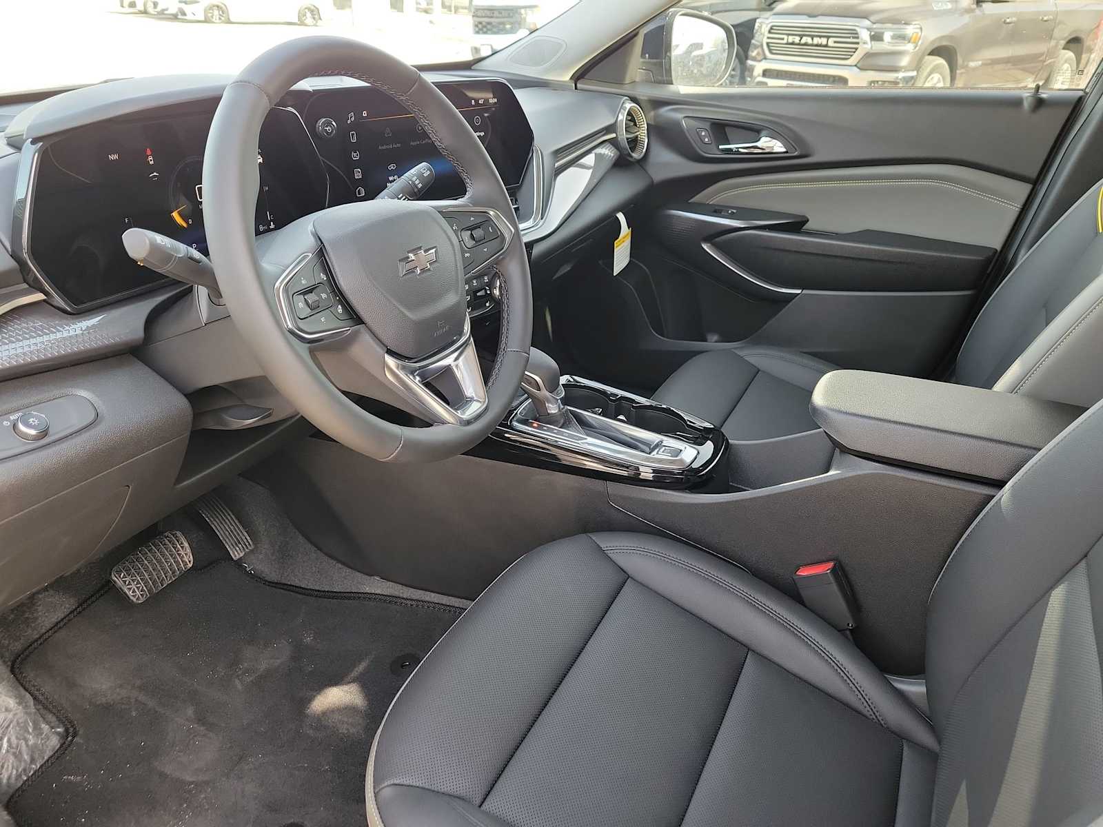 Thumbnail: 2026 Chevrolet Trax - 10