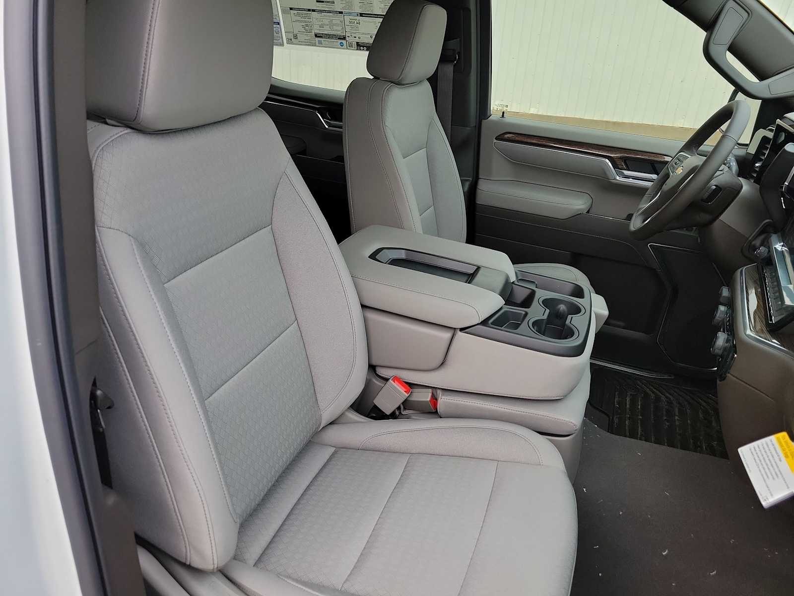 Thumbnail: 2026 Chevrolet Silverado 1500 - 22