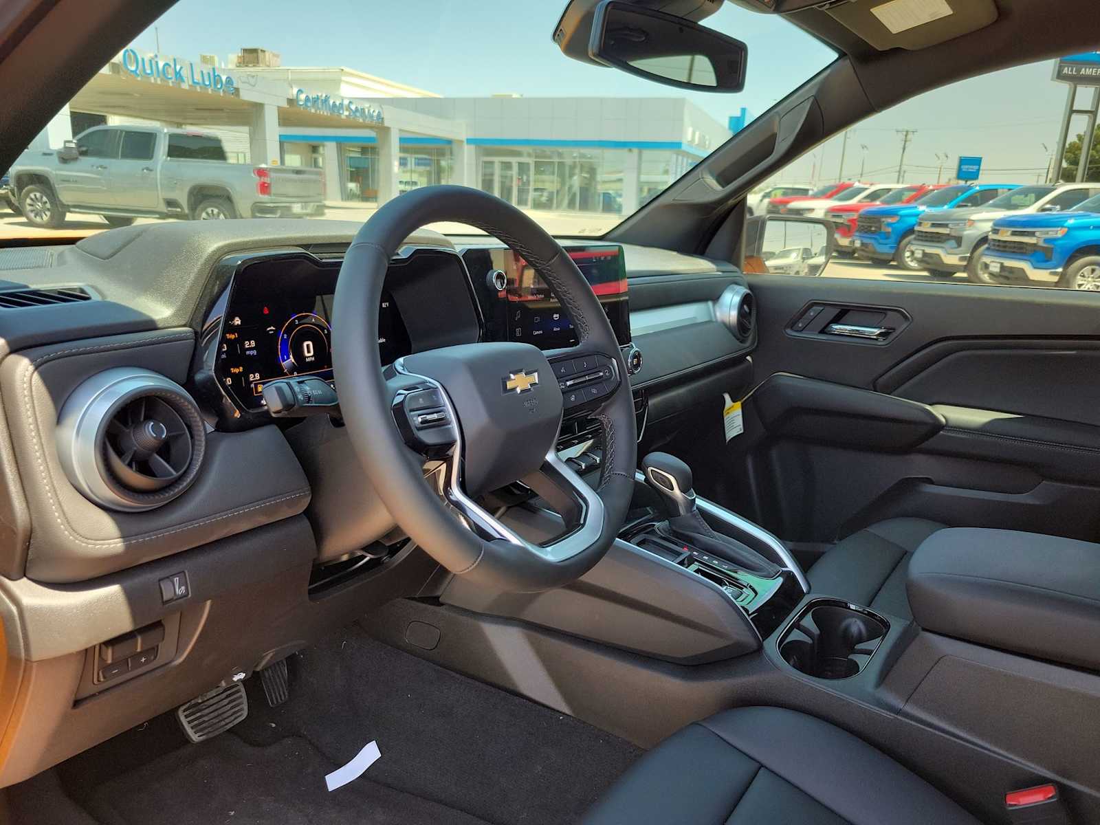 2025 Chevrolet Colorado LT 10