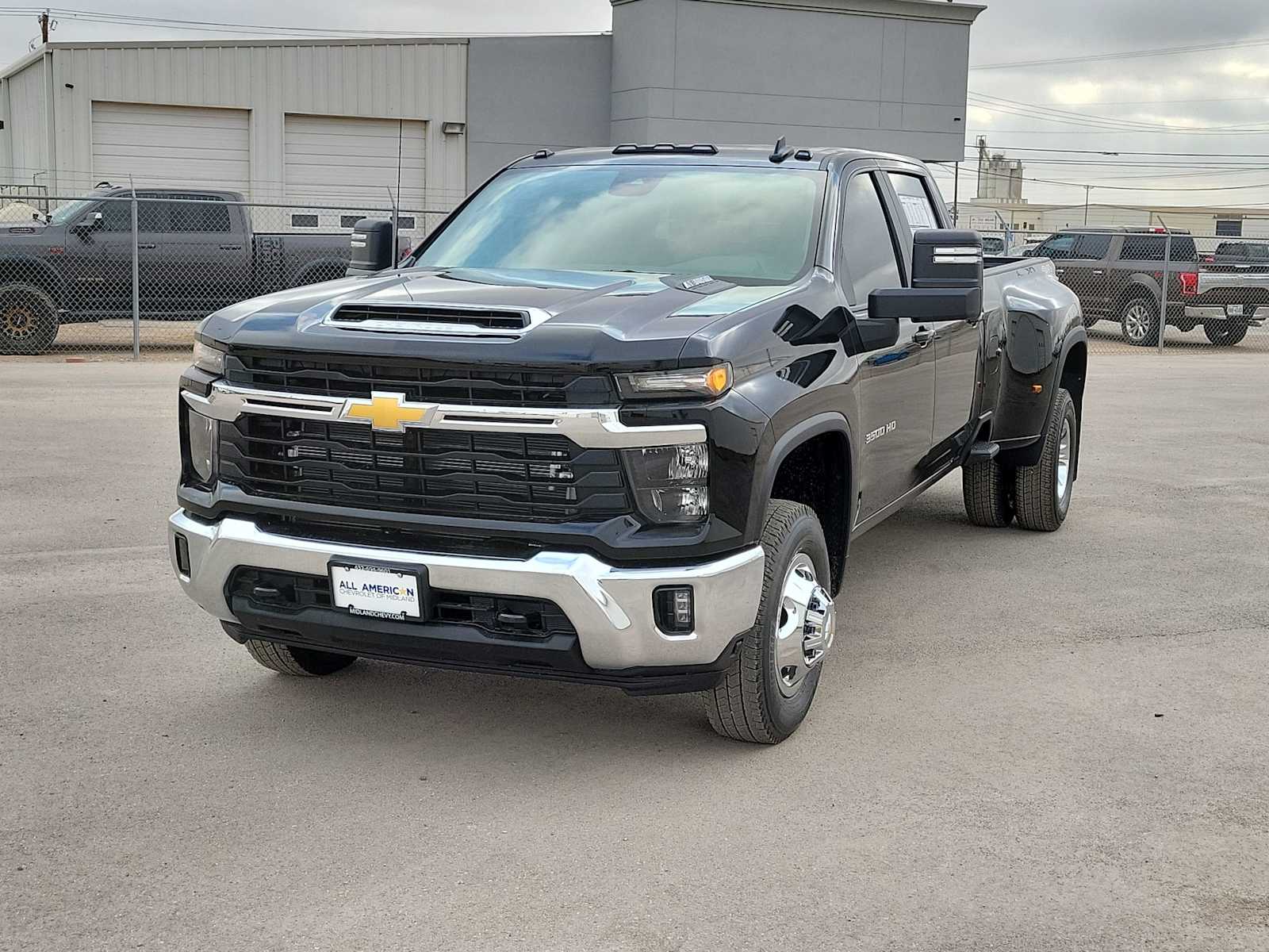 Thumbnail: 2026 Chevrolet Silverado 3500 - 4