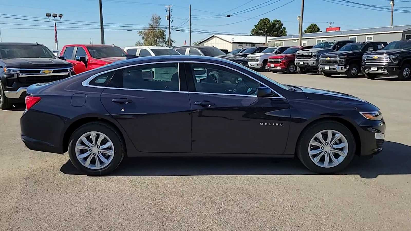 Thumbnail: 2025 Chevrolet Malibu - 9