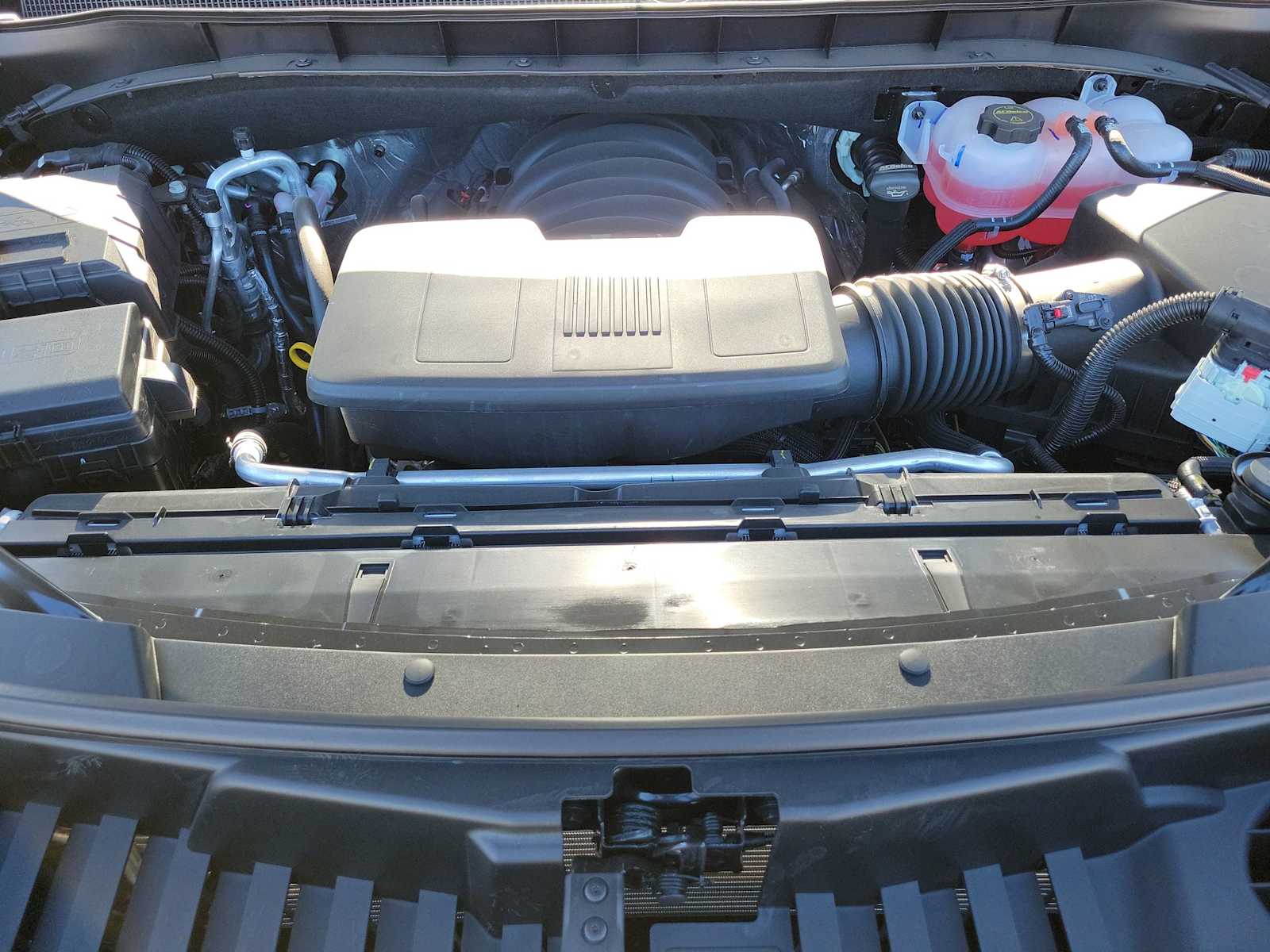 Thumbnail: 2026 Chevrolet Tahoe - 17