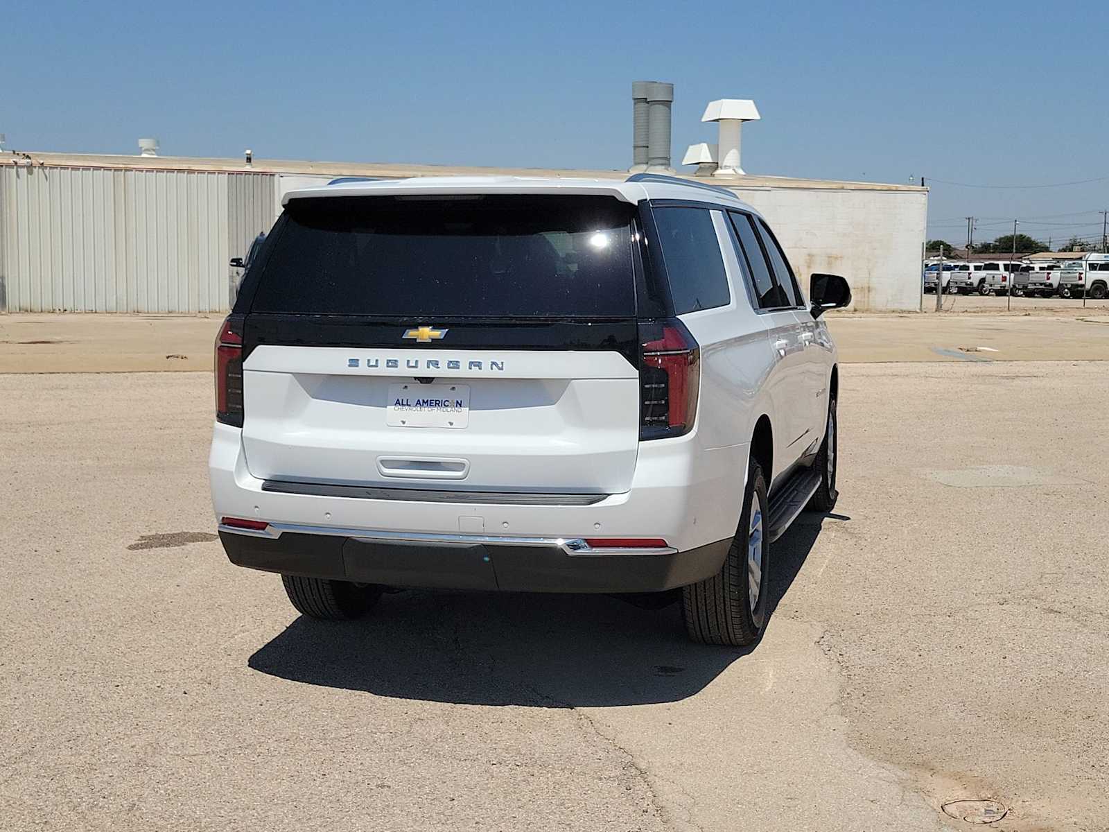 Thumbnail: 2026 Chevrolet Suburban - 8