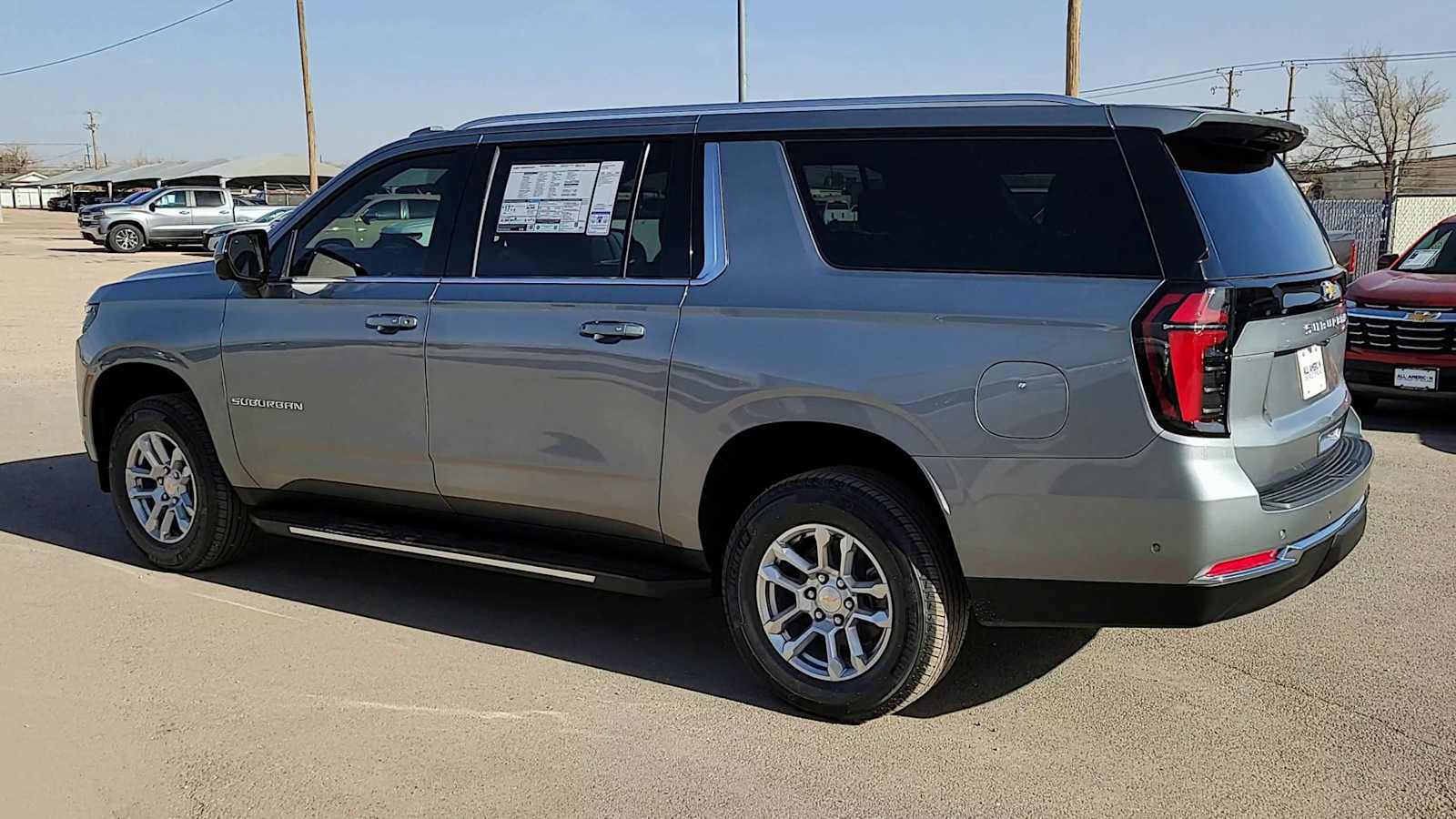 Thumbnail: 2026 Chevrolet Suburban - 6