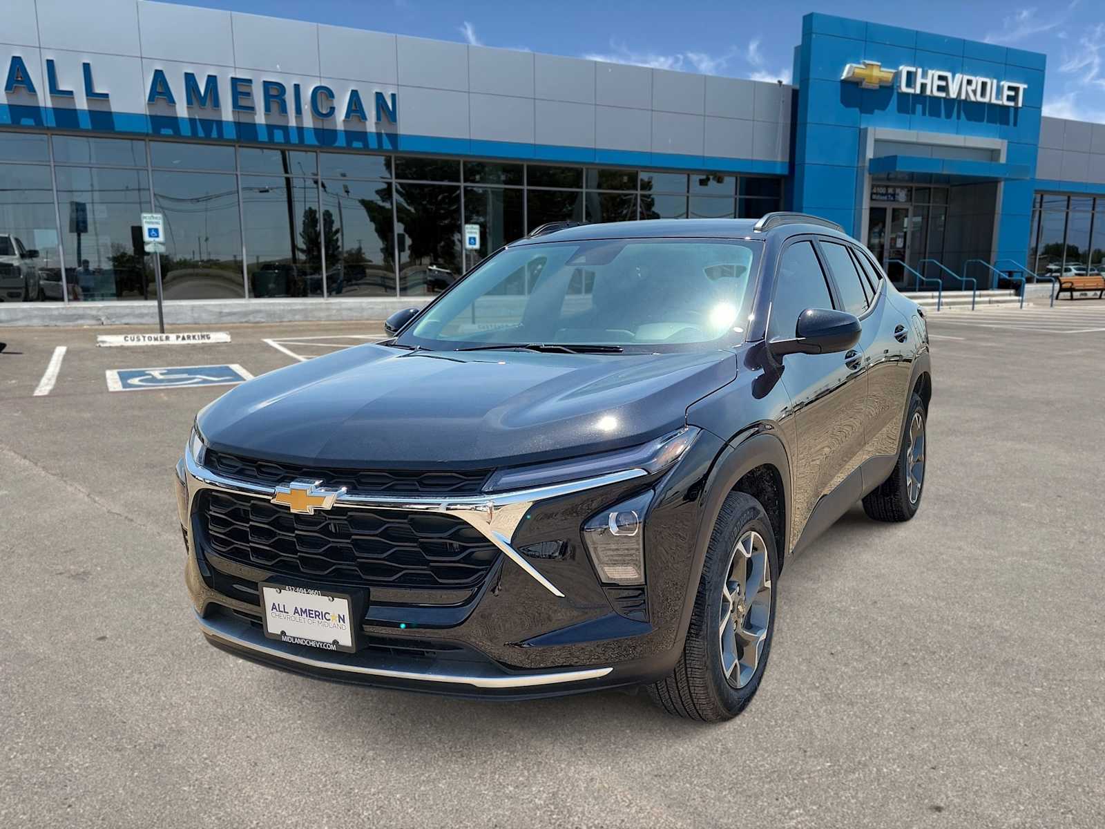 Thumbnail: 2025 Chevrolet Trax - 1