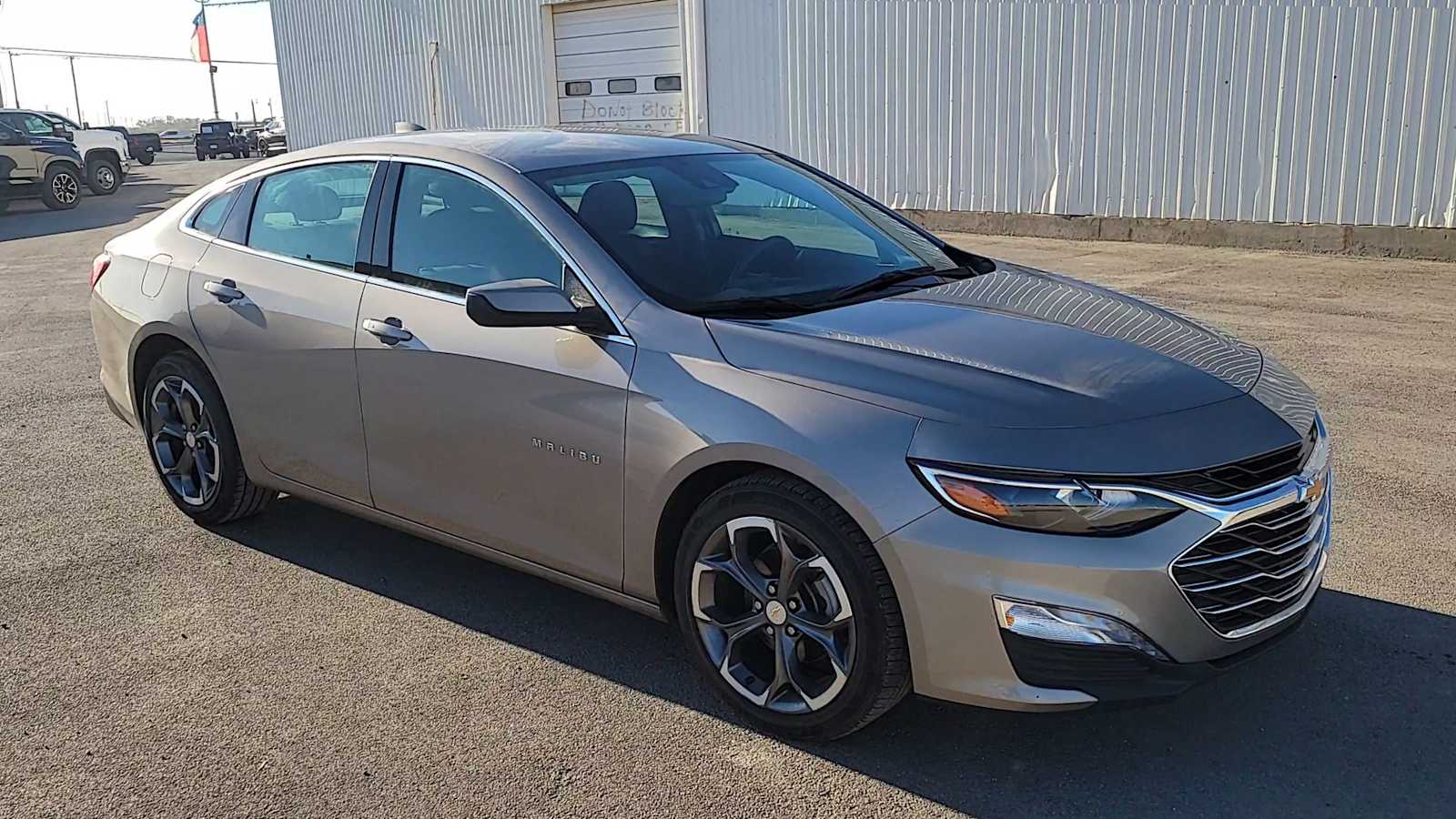 Thumbnail: 2023 Chevrolet Malibu - 2