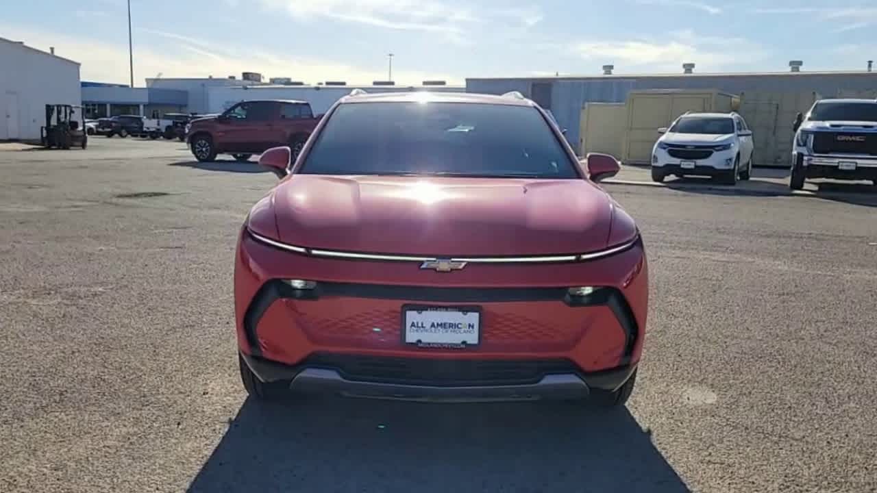 Thumbnail: 2024 Chevrolet Equinox - 3