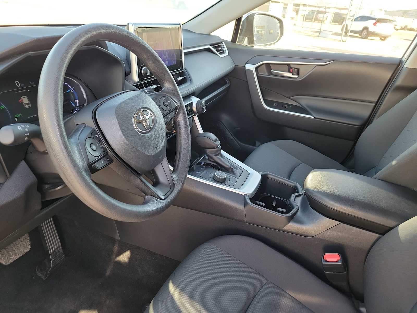 Thumbnail: 2025 Toyota RAV4 - 10