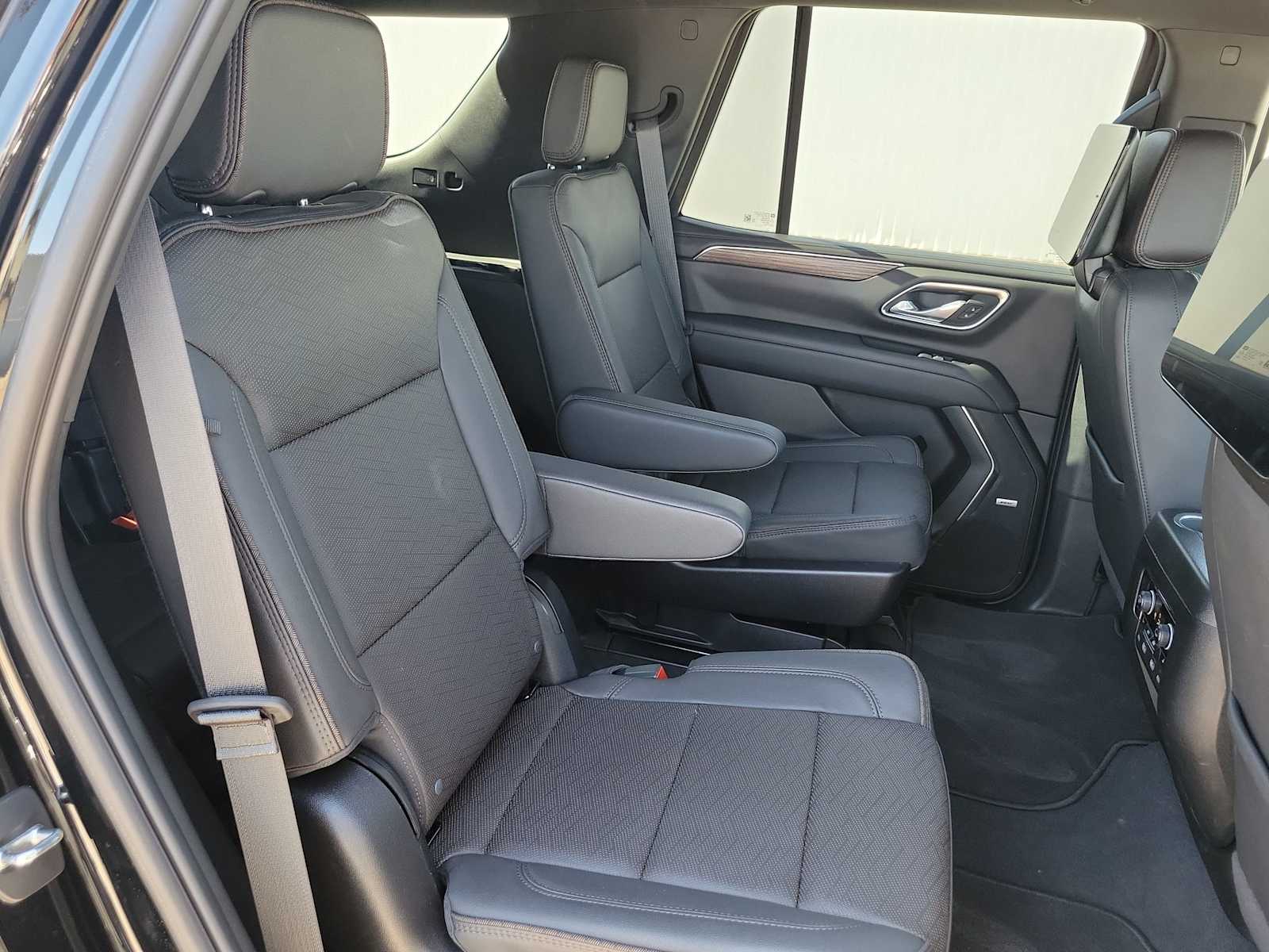 Thumbnail: 2024 Chevrolet Tahoe - 17