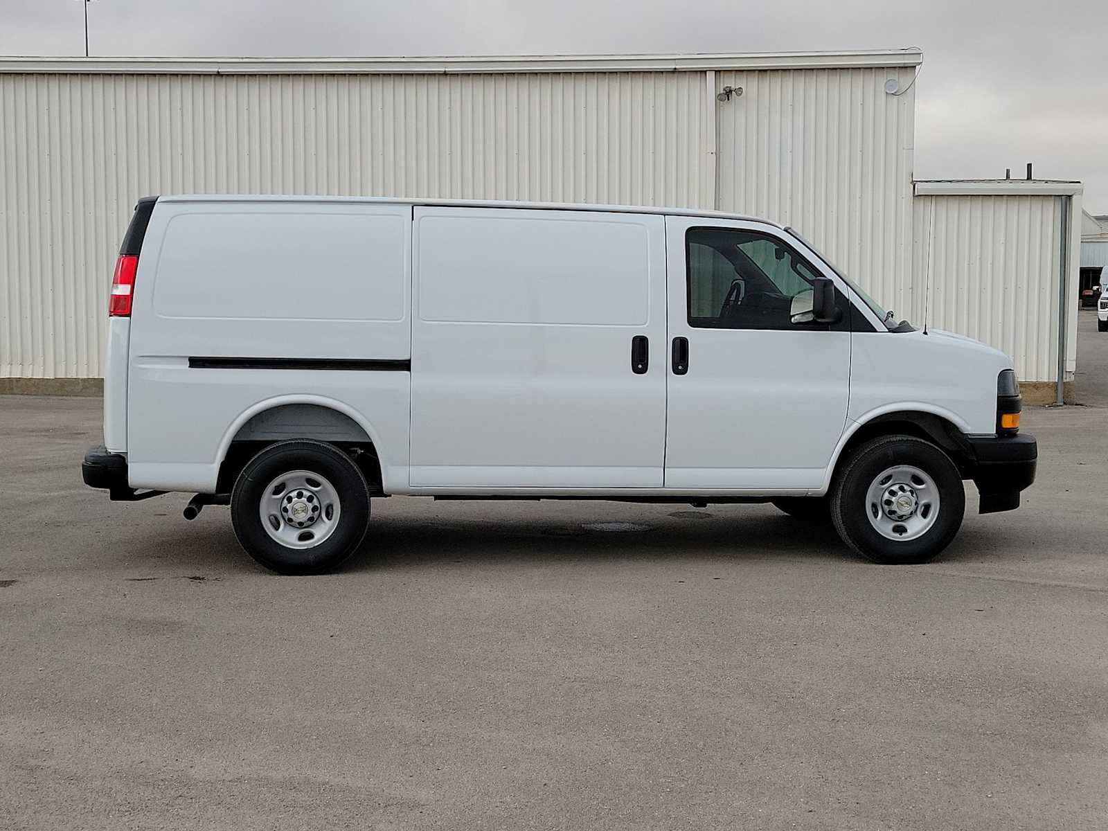 Thumbnail: 2026 Chevrolet Express - 9