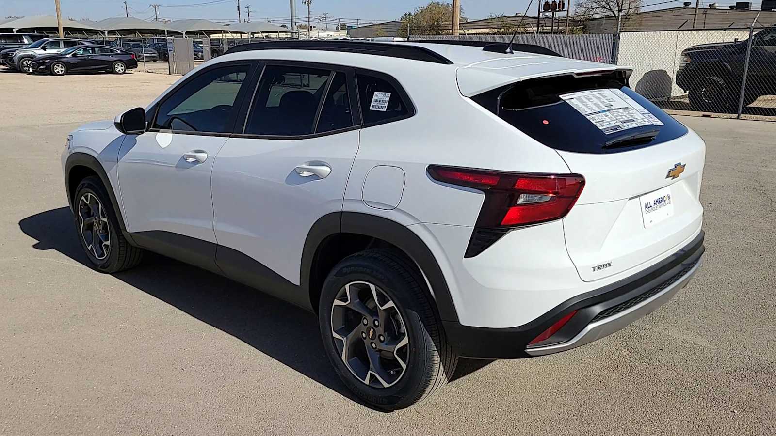 Thumbnail: 2026 Chevrolet Trax - 6