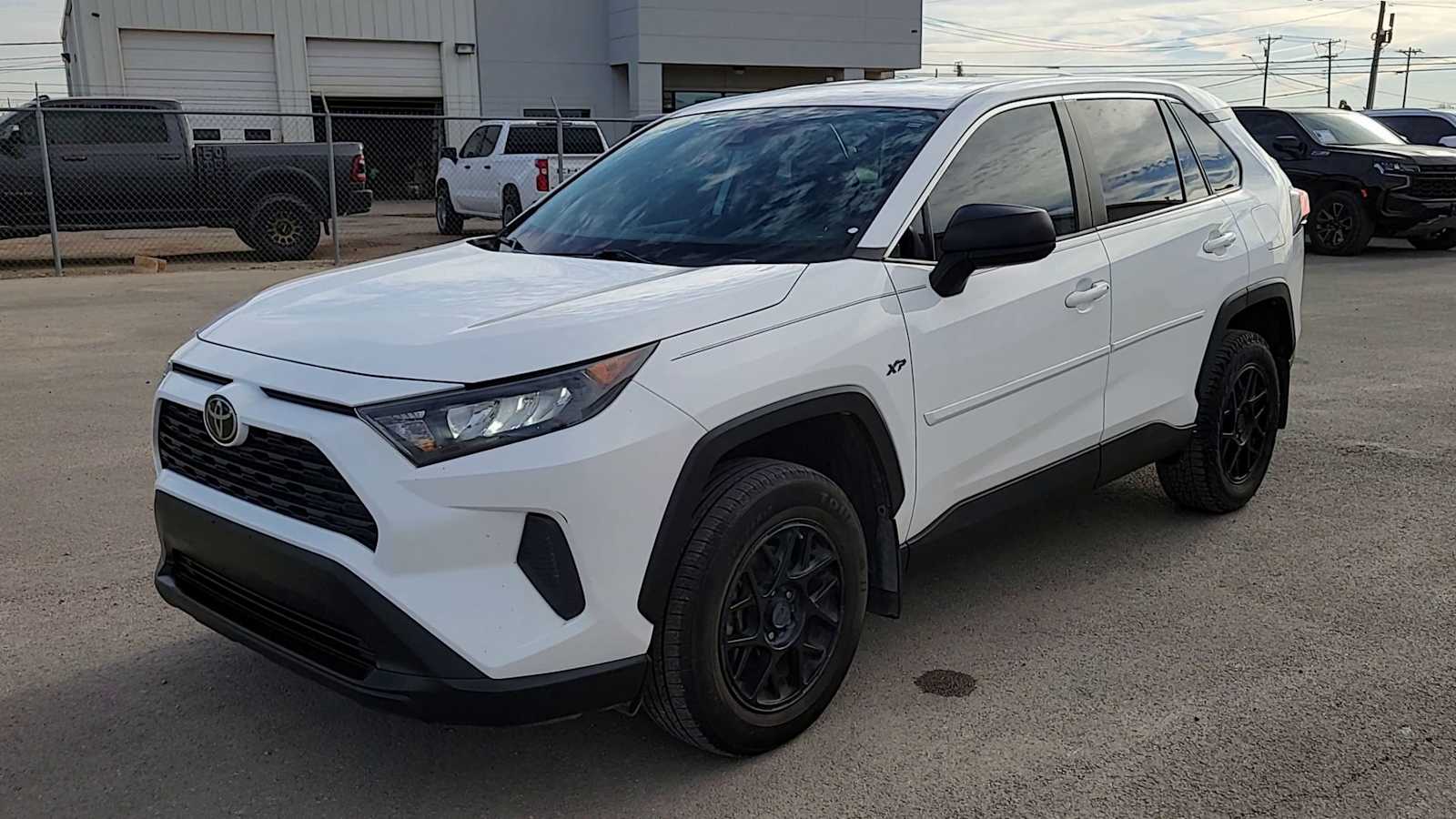 Thumbnail: 2022 Toyota RAV4 - 4