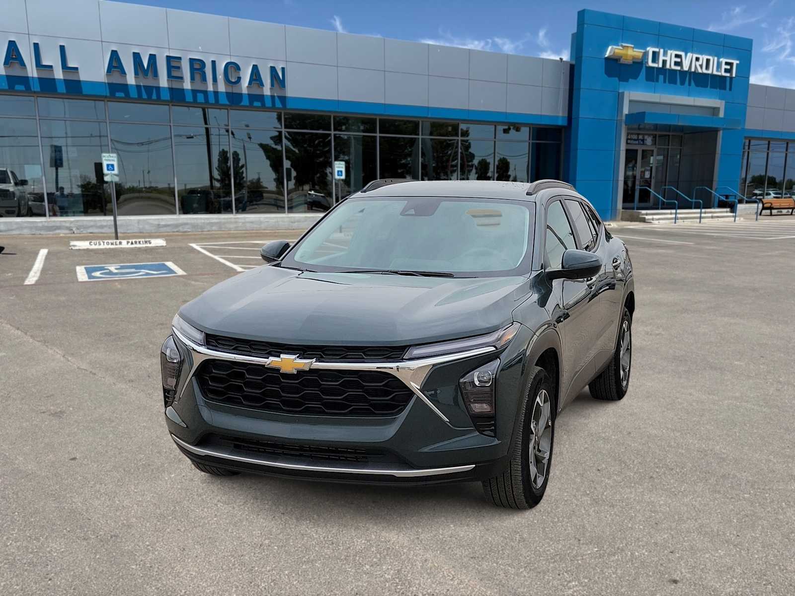 Thumbnail: 2025 Chevrolet Trax - 1