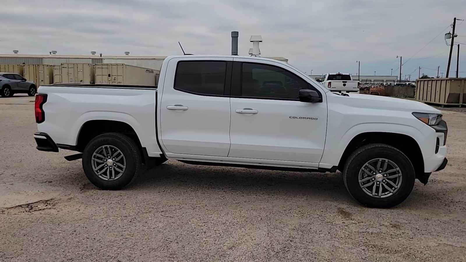 Thumbnail: 2024 Chevrolet Colorado - 9
