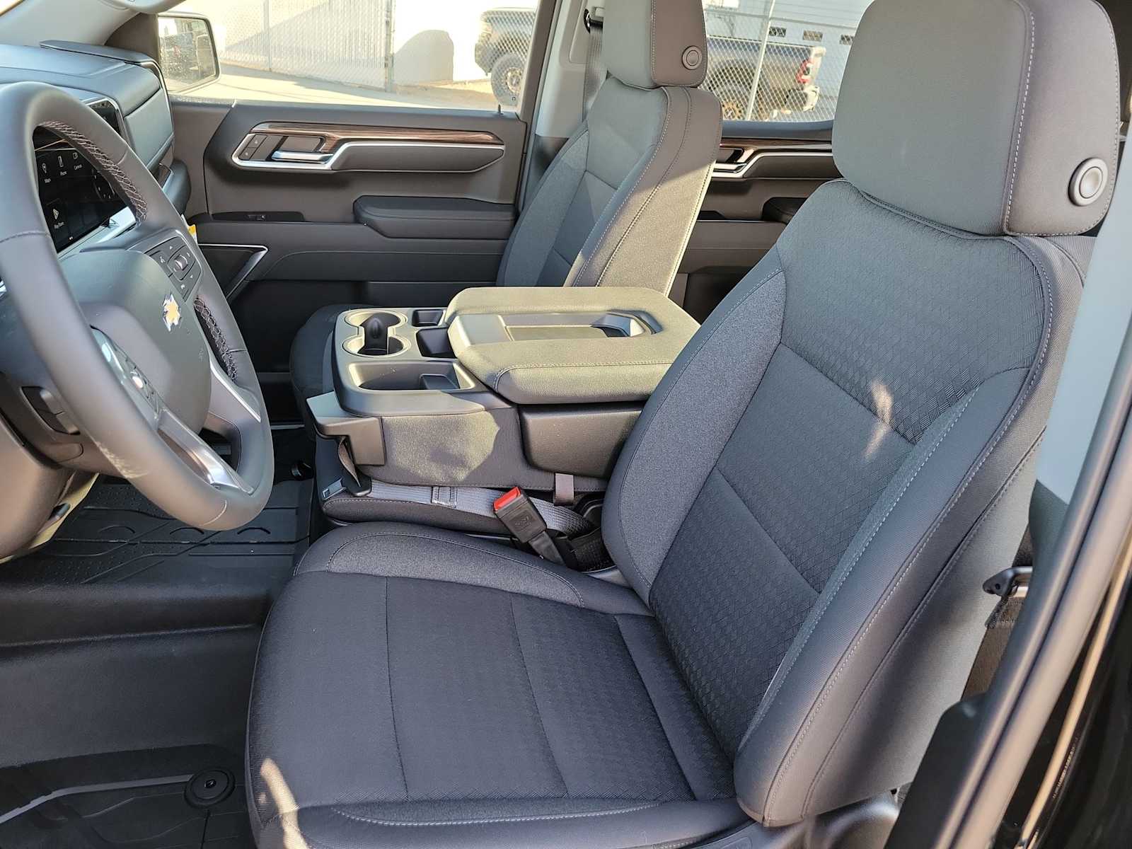 Thumbnail: 2026 Chevrolet Silverado 1500 - 19