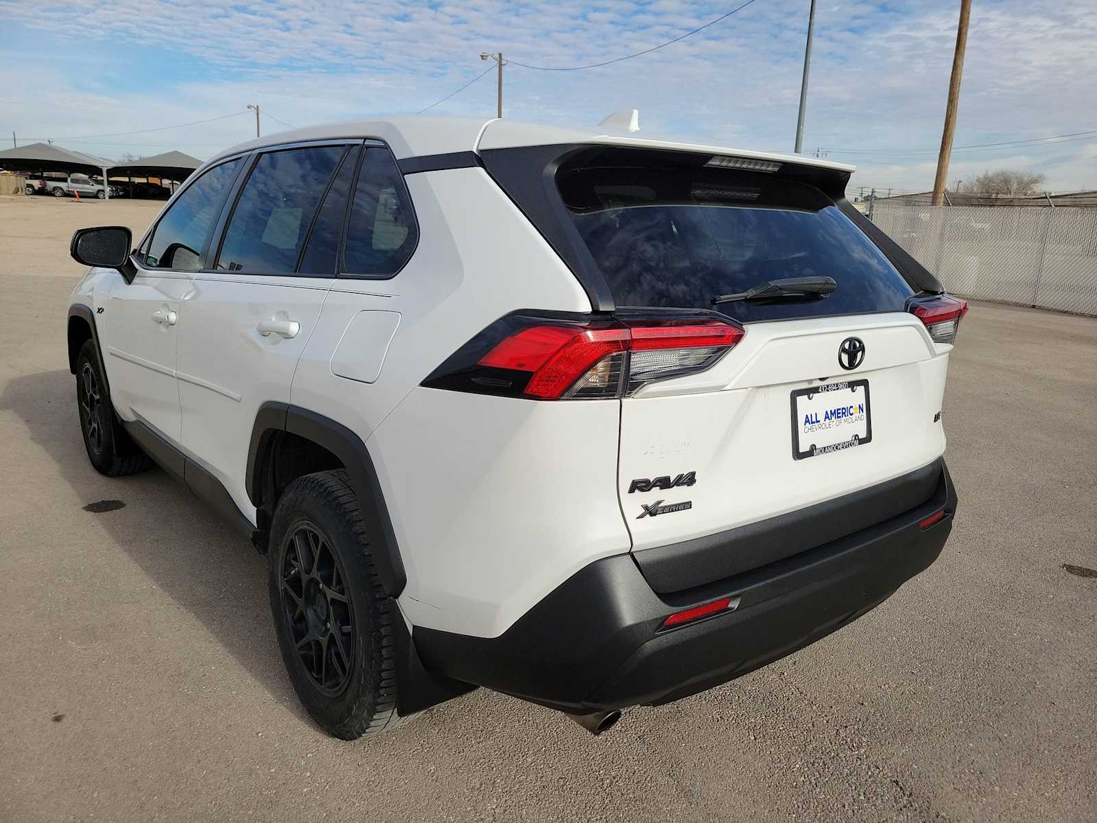 Thumbnail: 2022 Toyota RAV4 - 12