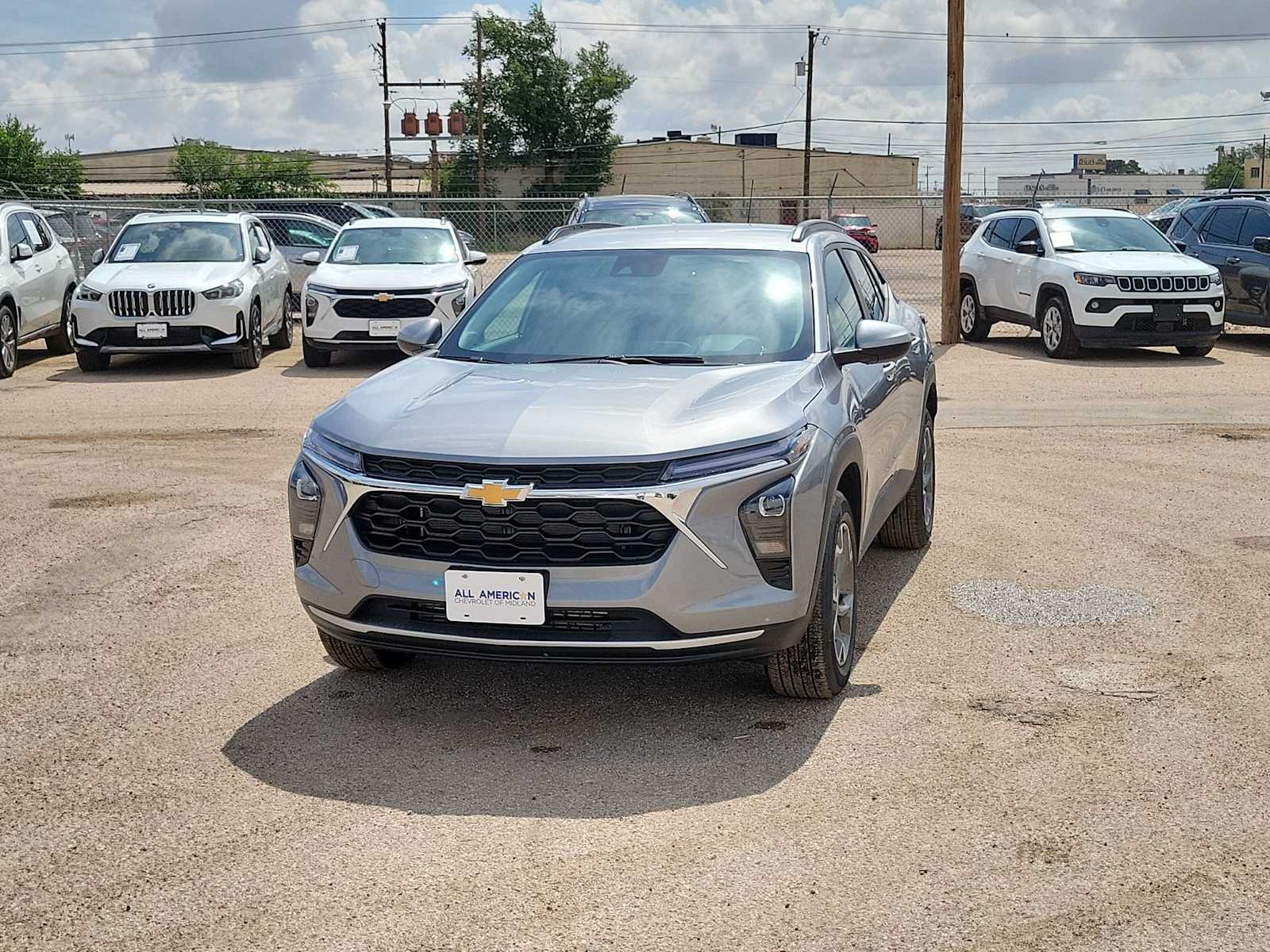 Thumbnail: 2026 Chevrolet Trax - 4