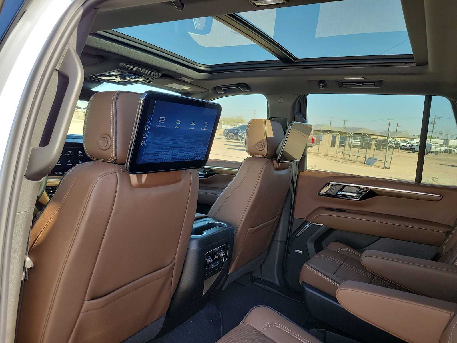 Thumbnail: 2026 Chevrolet Tahoe - 16