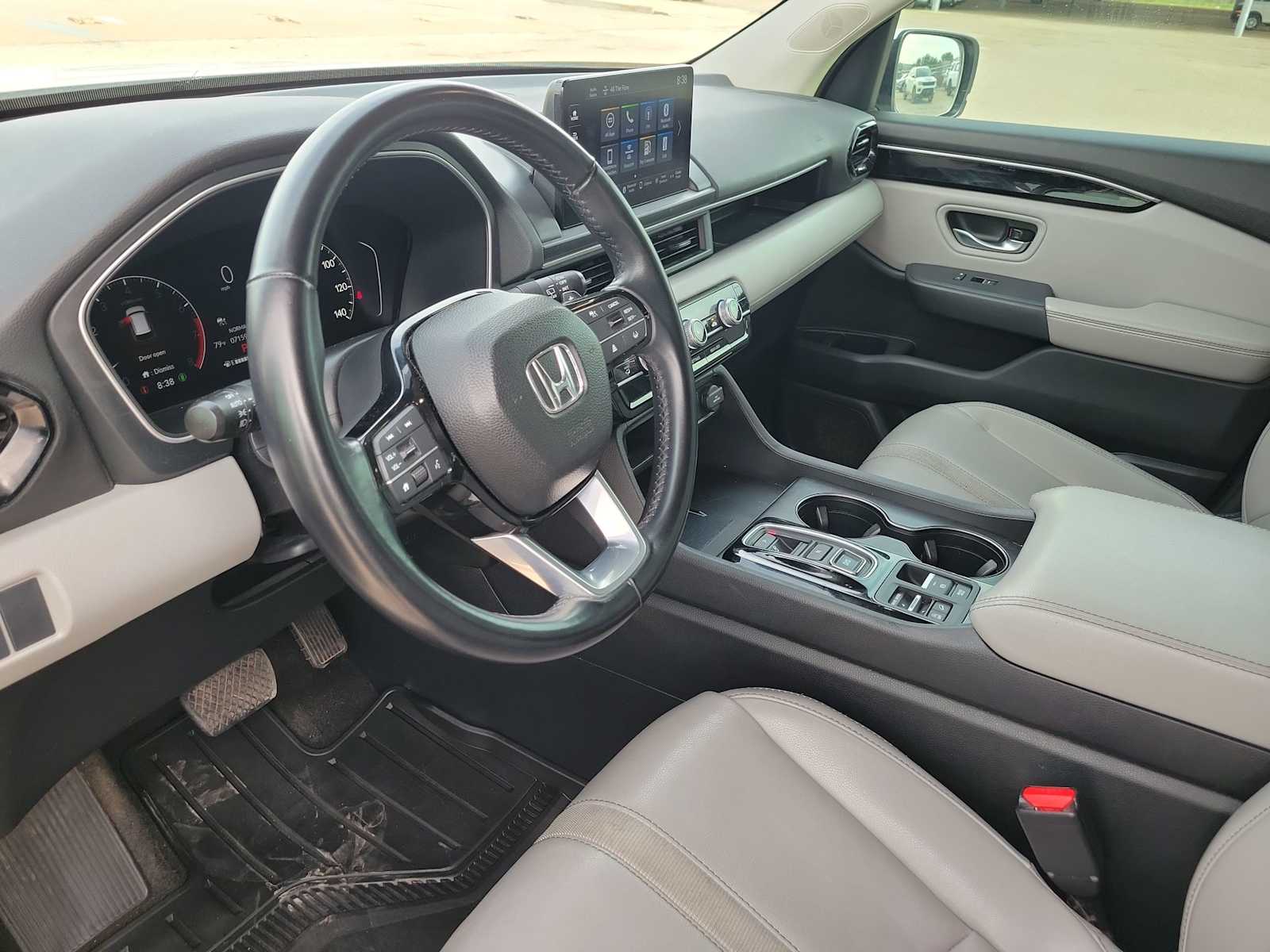 Thumbnail: 2023 Honda Pilot - 10