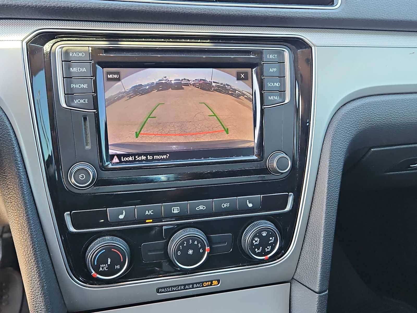 Thumbnail: 2019 Volkswagen Passat - 20