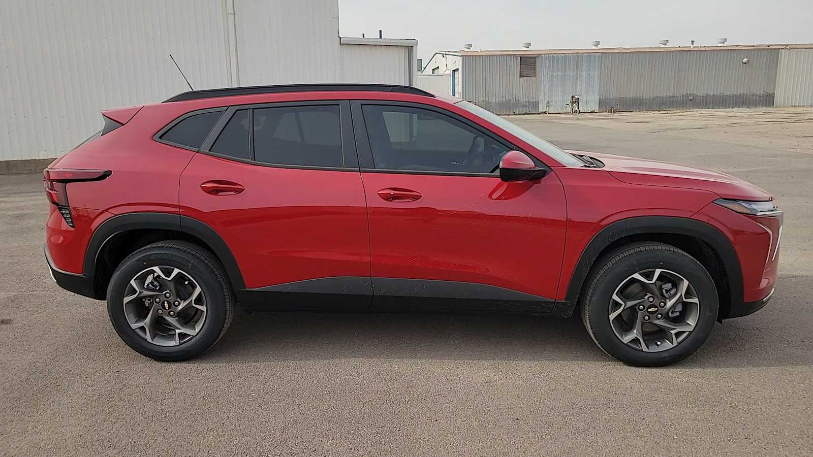 Thumbnail: 2026 Chevrolet Trax - 9