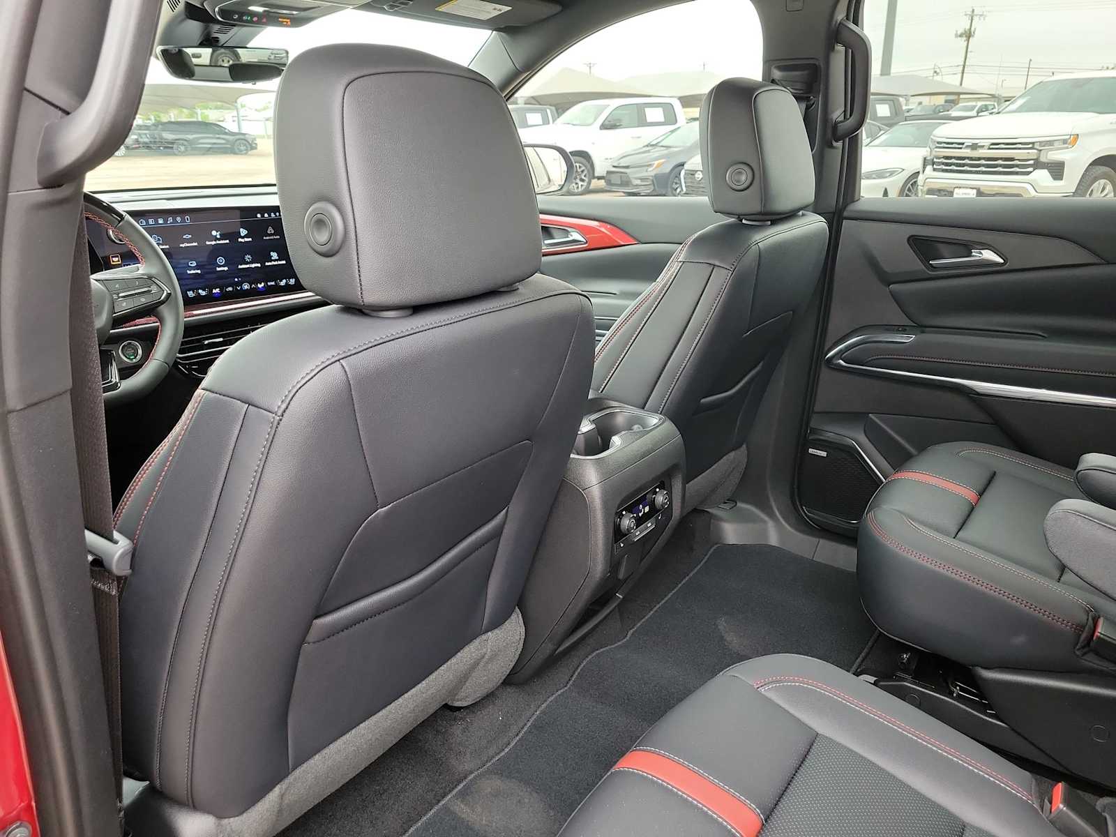 Thumbnail: 2026 Chevrolet Traverse - 16