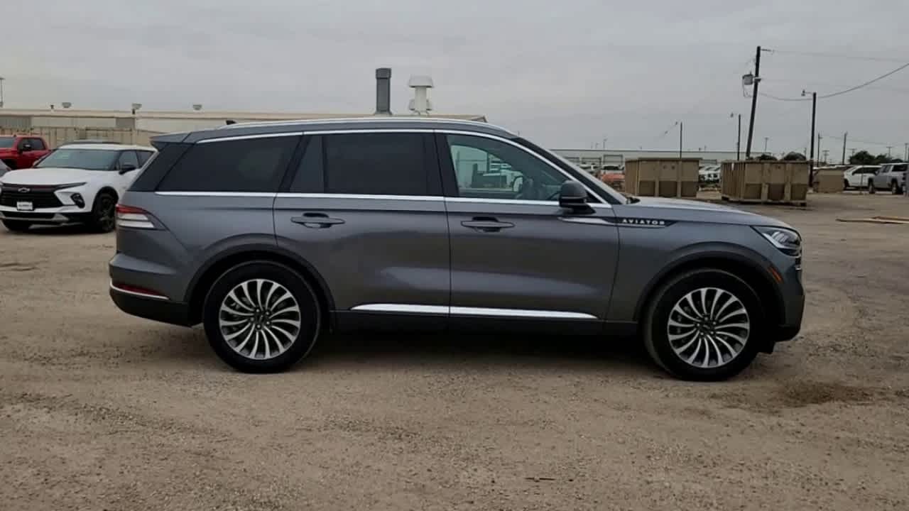 Thumbnail: 2024 Lincoln Aviator - 9