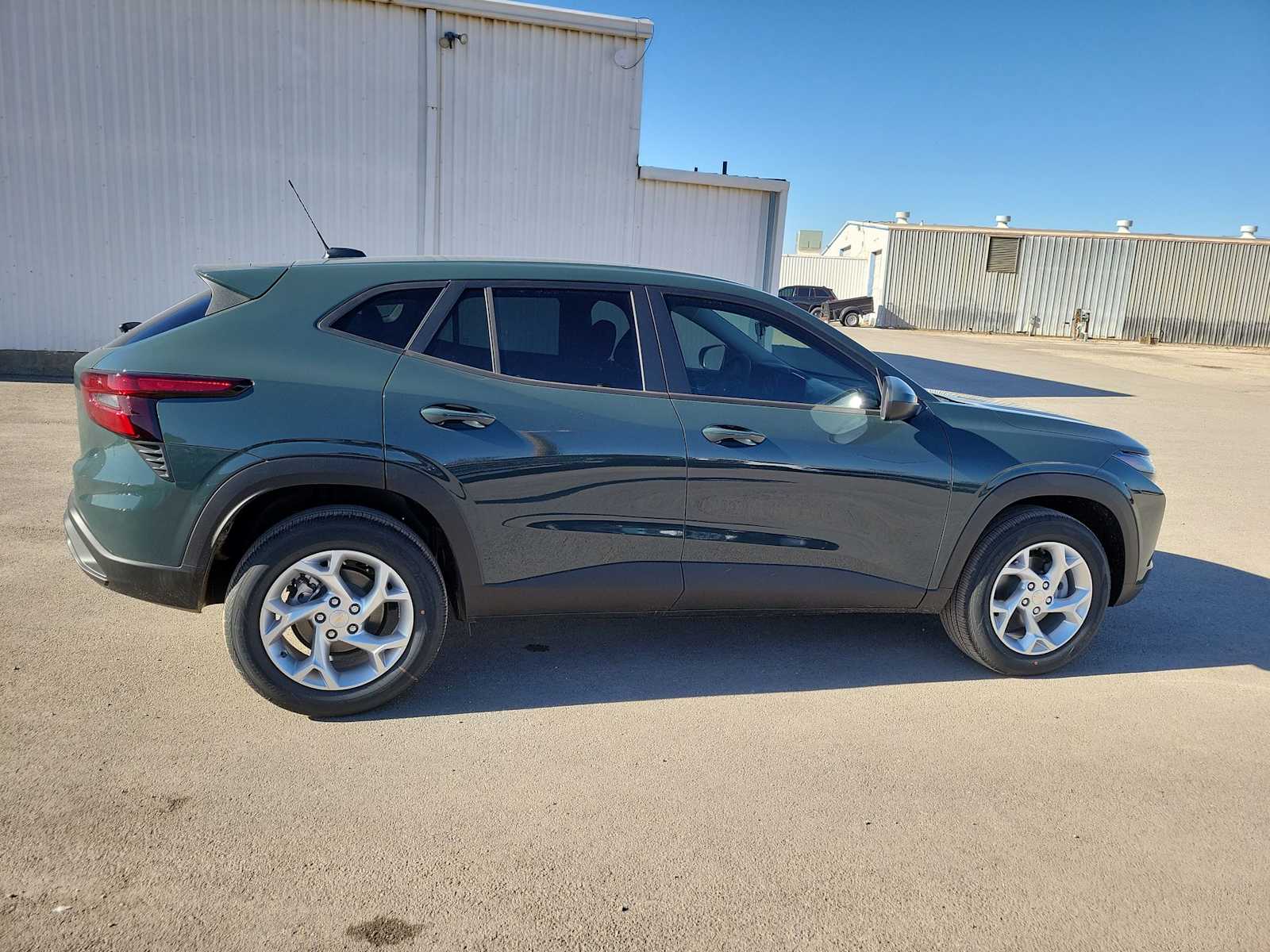 Thumbnail: 2026 Chevrolet Trax - 9