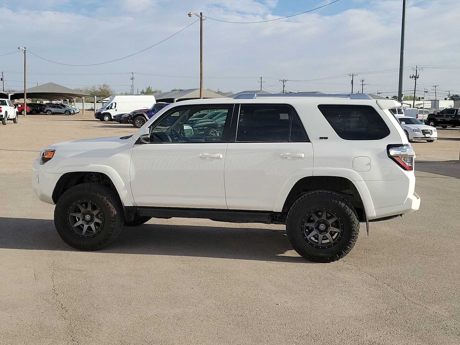 Thumbnail: 2017 Toyota 4Runner - 5