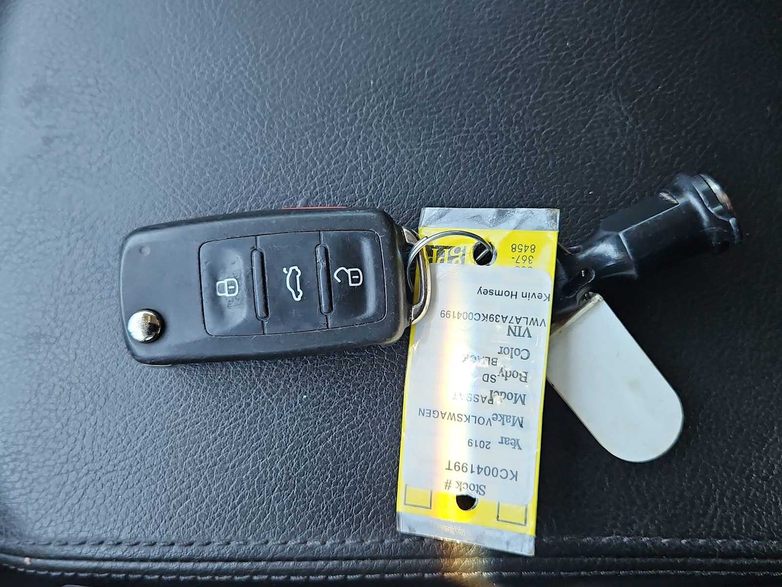 Thumbnail: 2019 Volkswagen Passat - 24