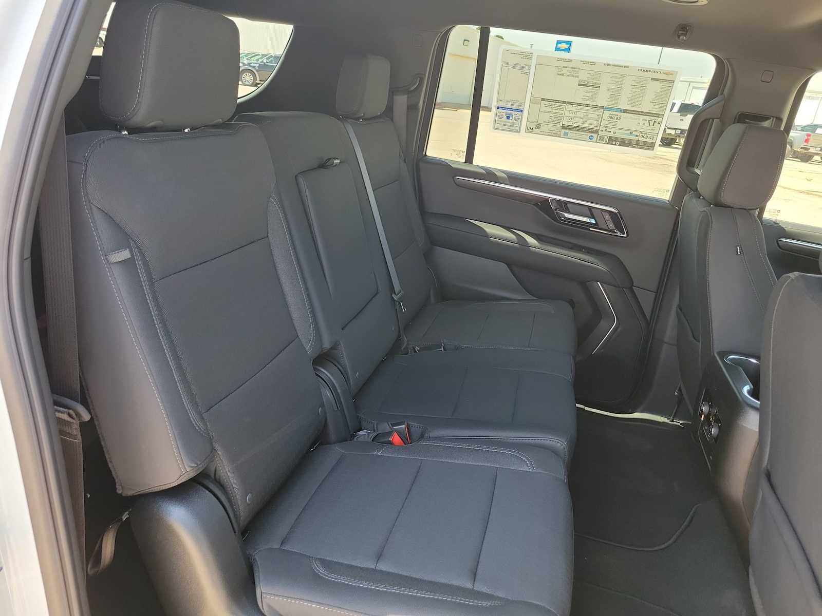 Thumbnail: 2026 Chevrolet Suburban - 17