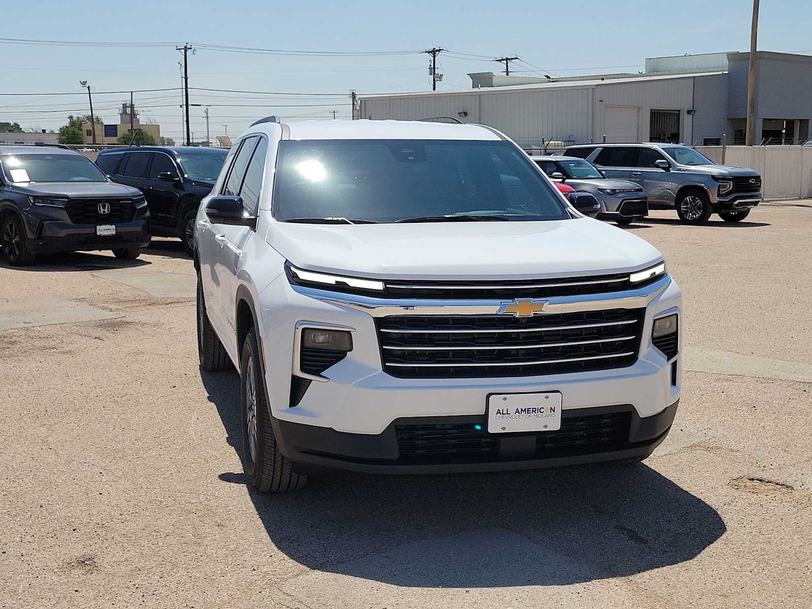 Thumbnail: 2026 Chevrolet Traverse - 2