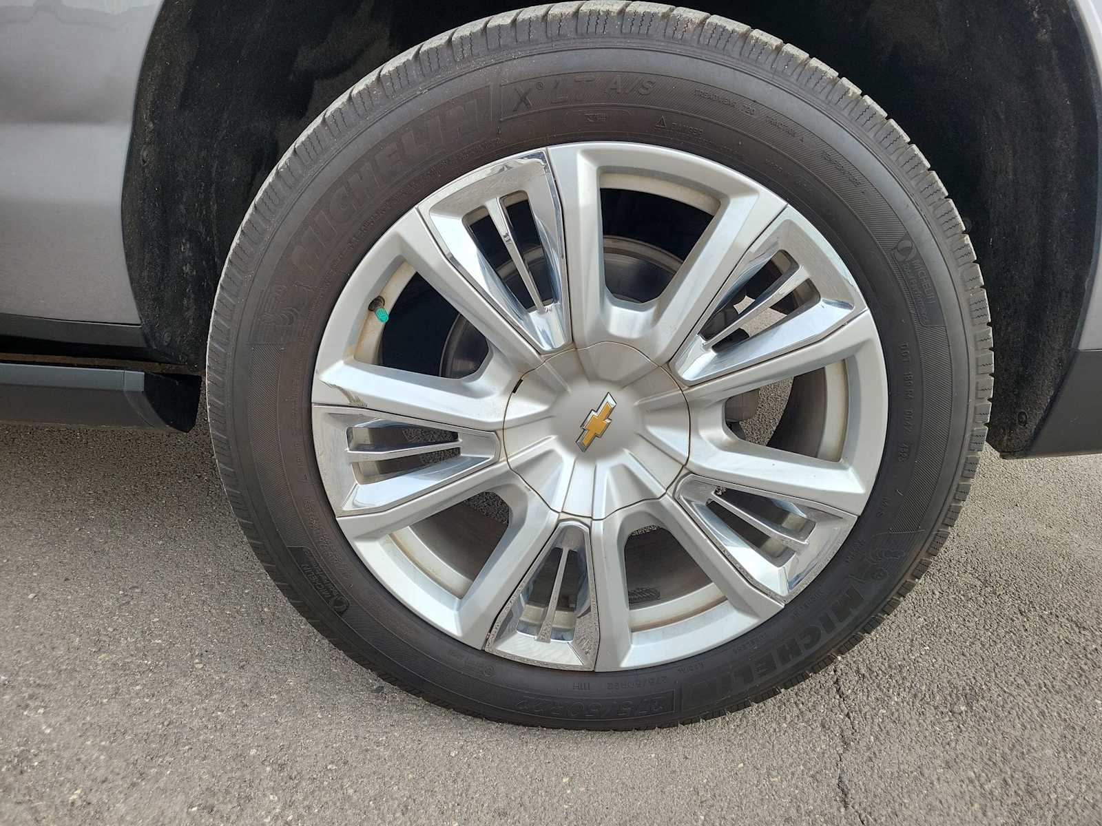 Thumbnail: 2021 Chevrolet Suburban - 12