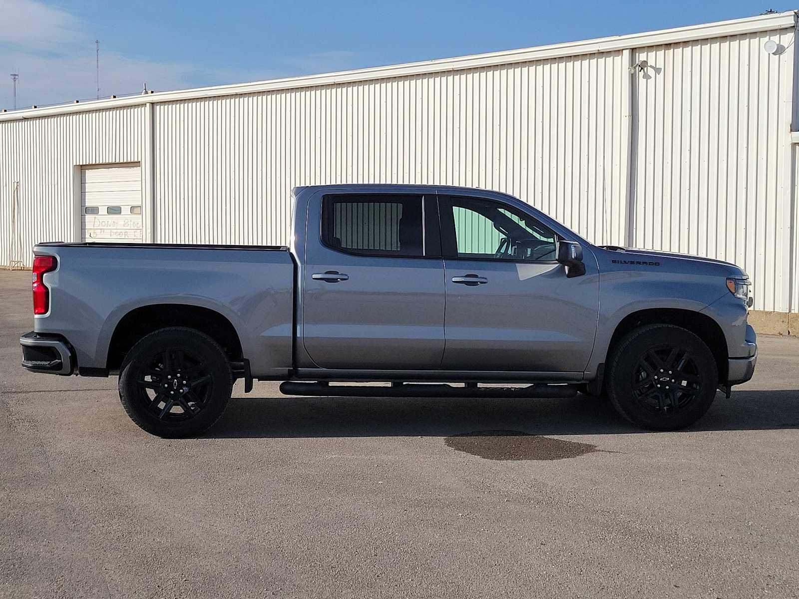 Thumbnail: 2026 Chevrolet Silverado 1500 - 9