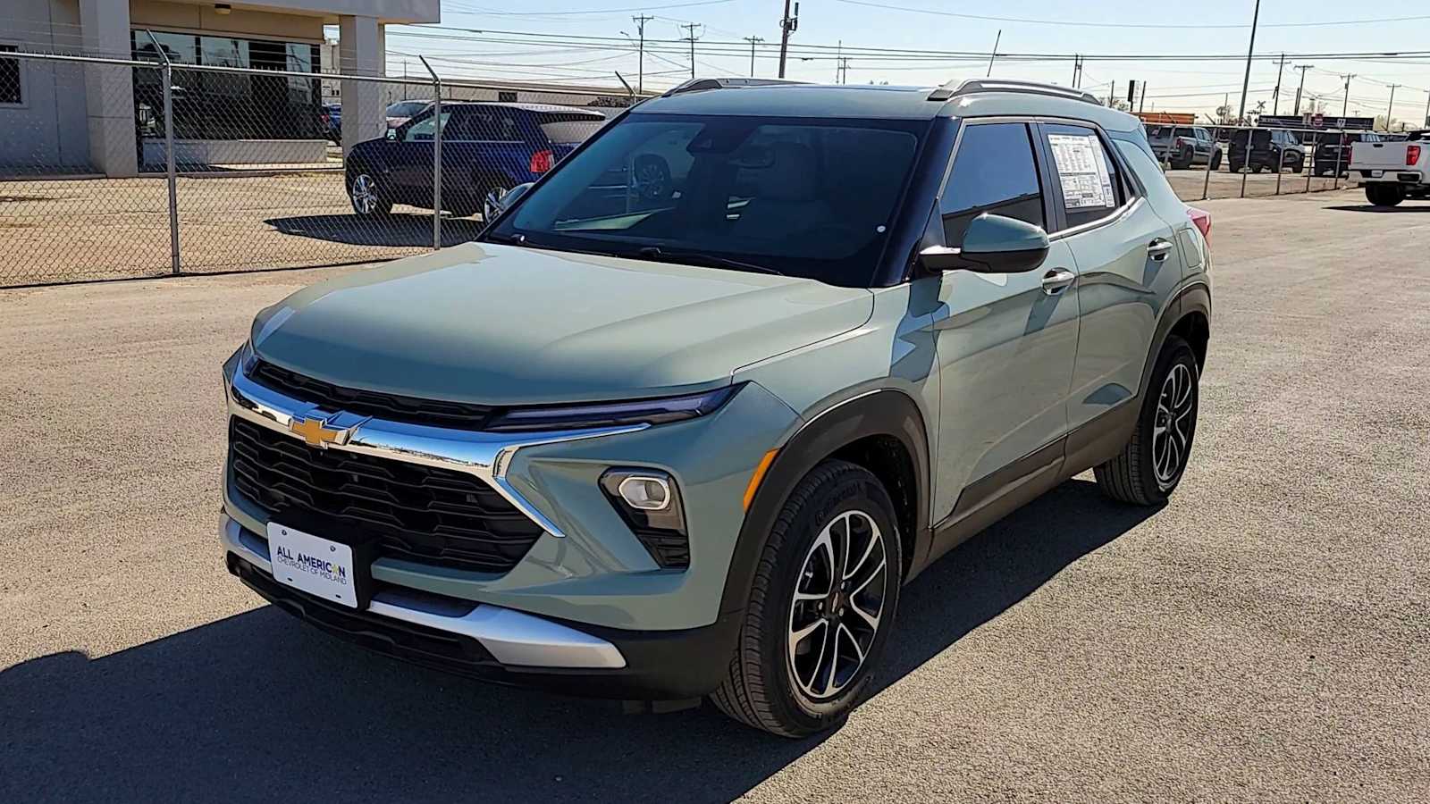 Thumbnail: 2026 Chevrolet TrailBlazer - 4