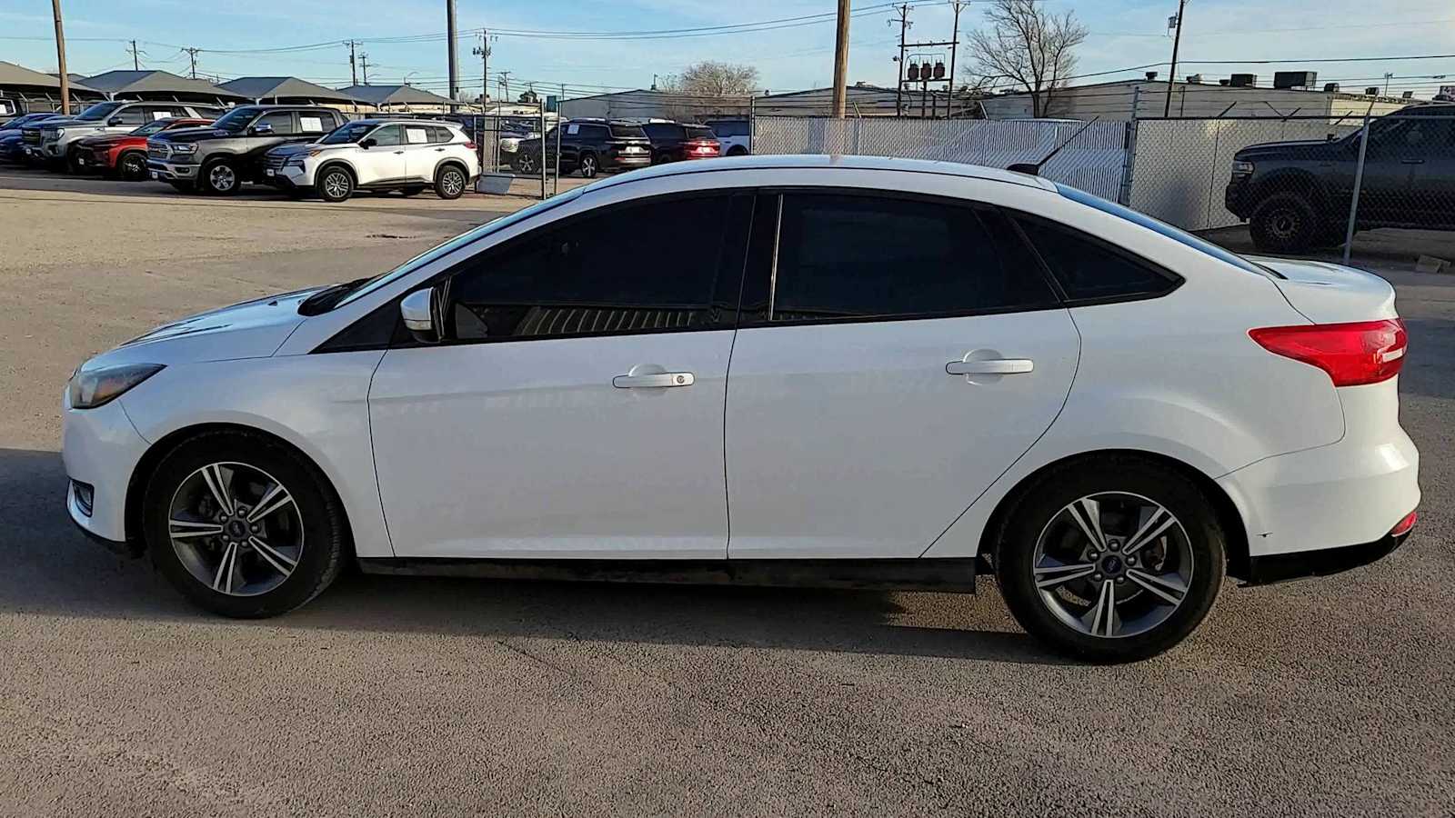 Thumbnail: 2016 Ford Focus - 5