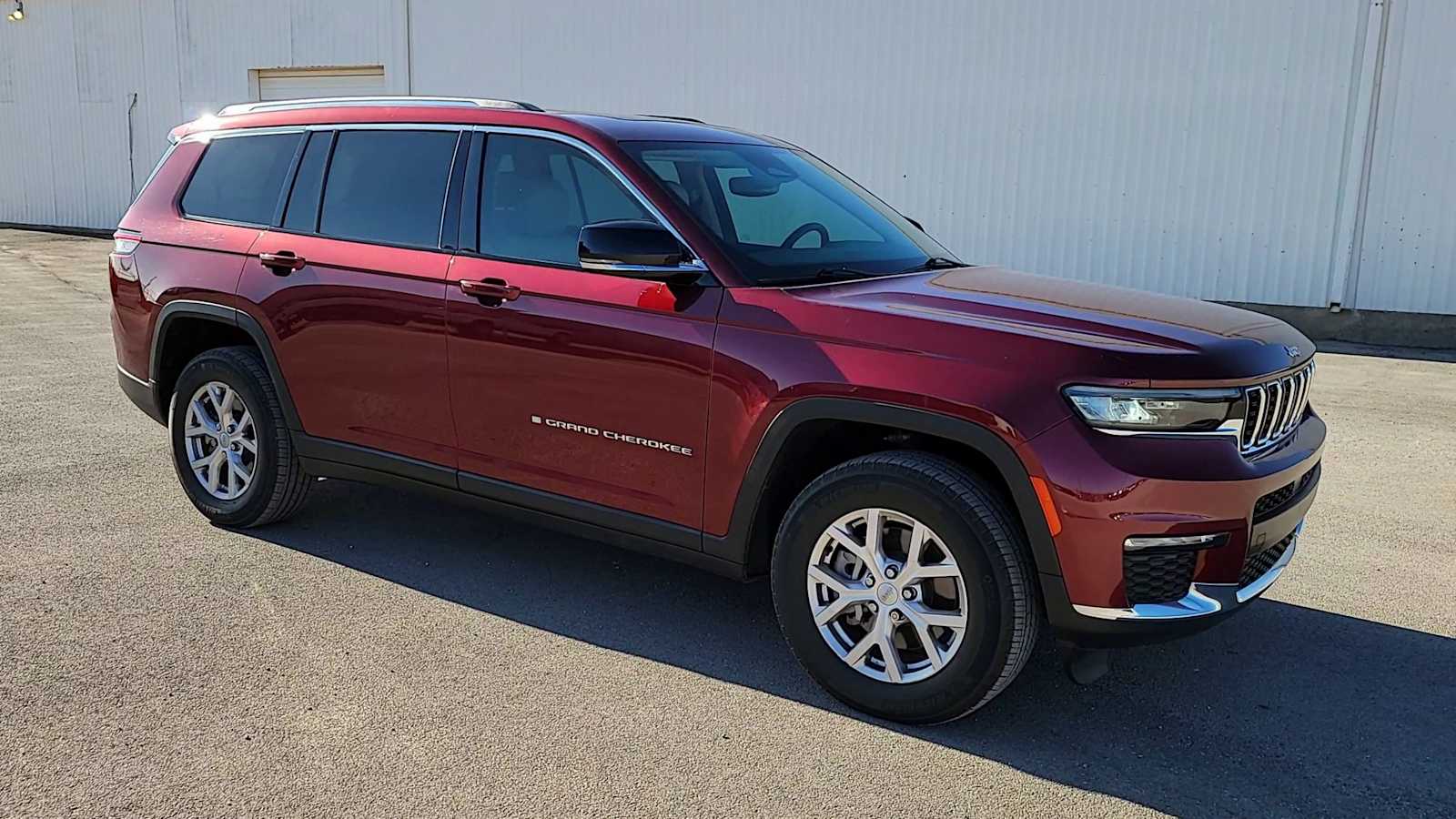 Thumbnail: 2022 Jeep Grand Cherokee - 2