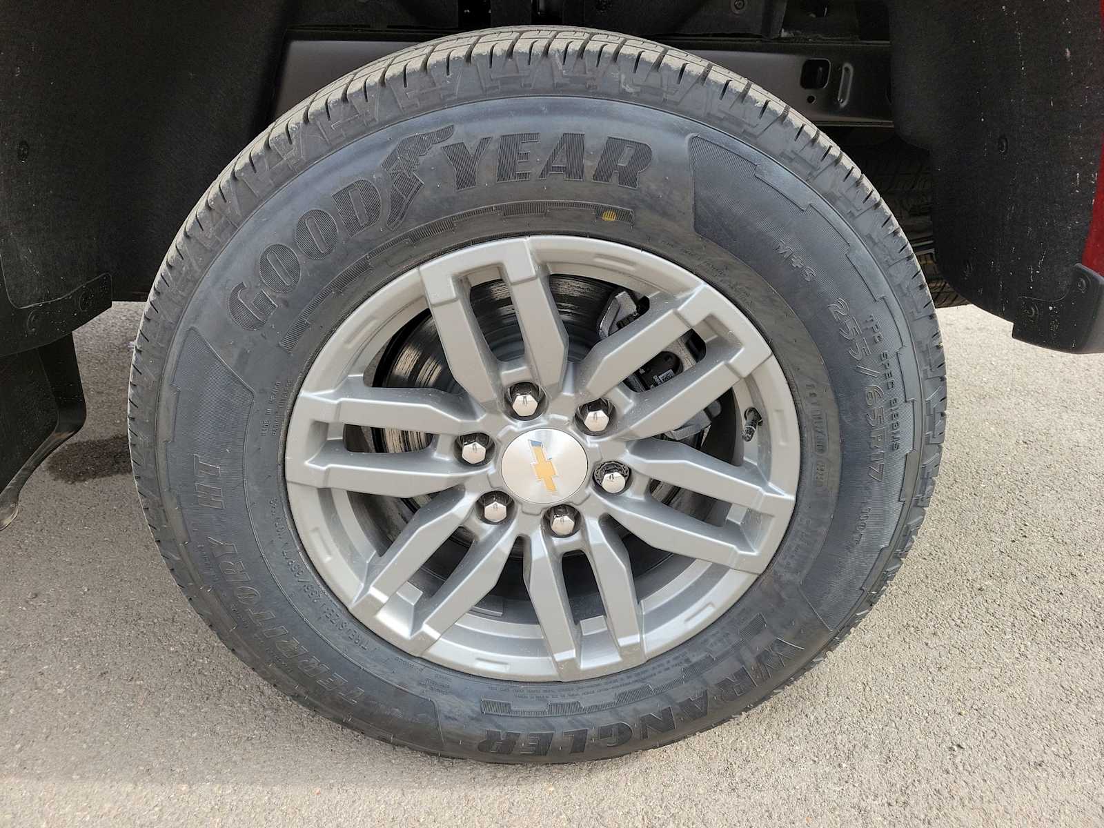 Thumbnail: 2026 Chevrolet Colorado - 16