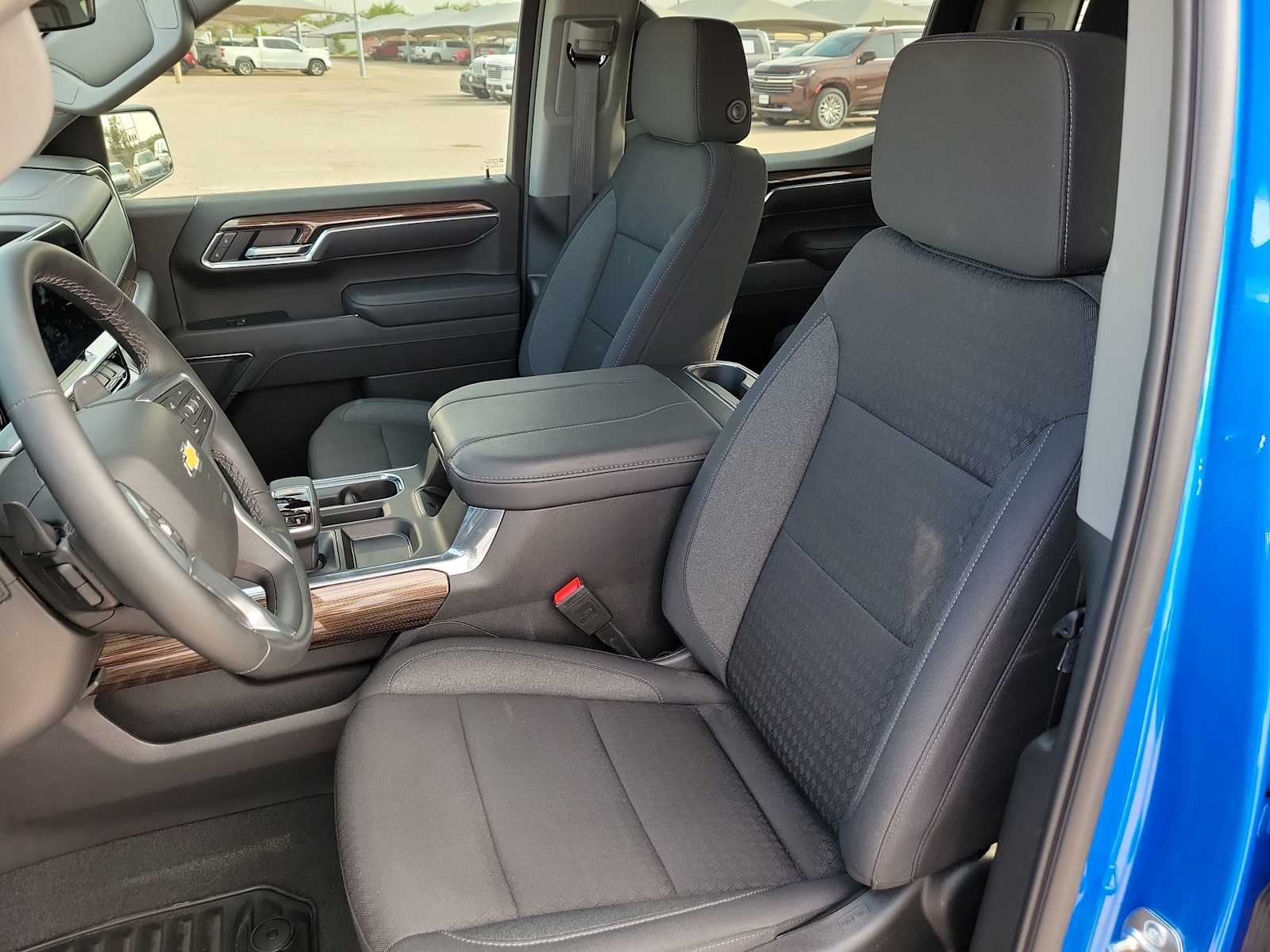 Thumbnail: 2026 Chevrolet Silverado 1500 - 15