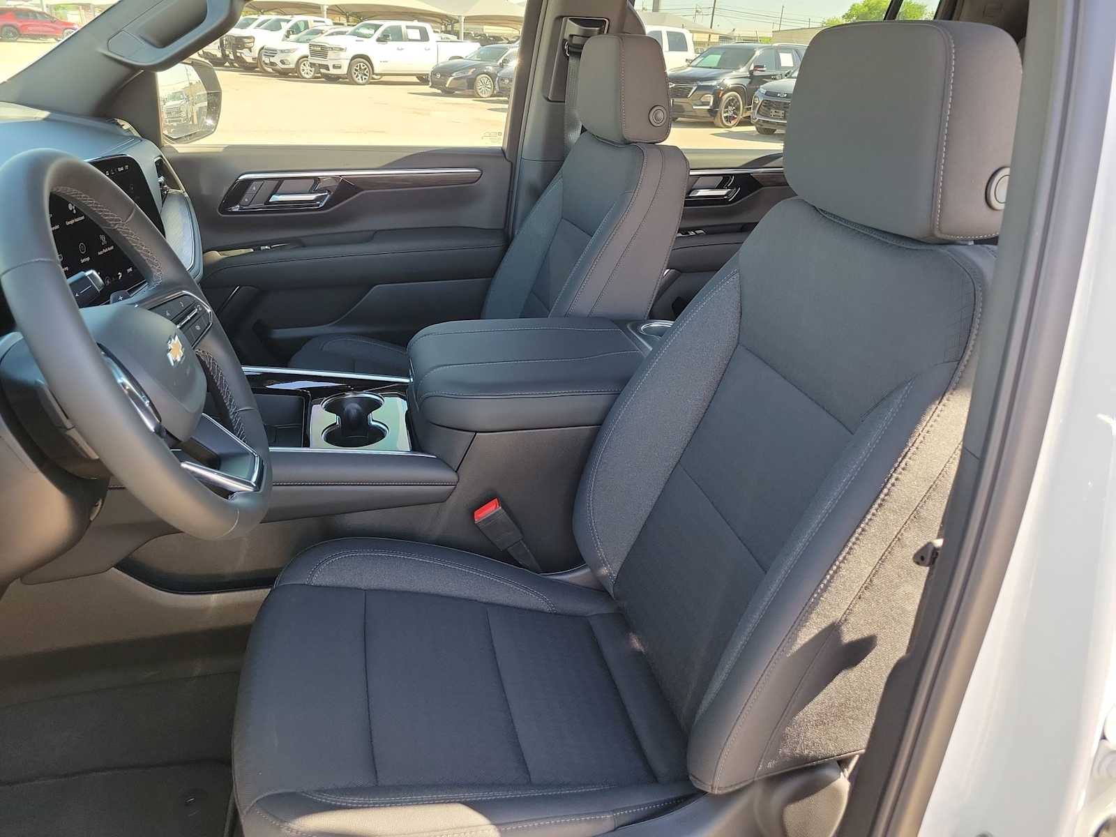 Thumbnail: 2026 Chevrolet Suburban - 15