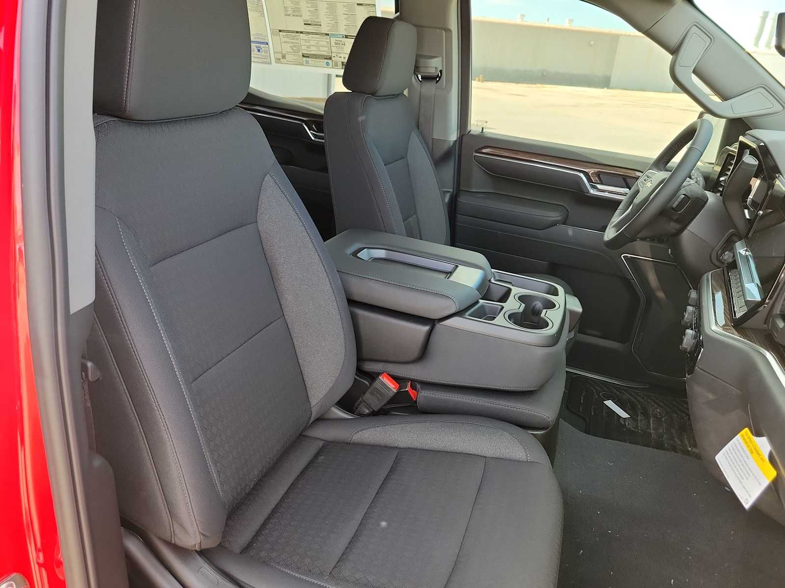 Thumbnail: 2026 Chevrolet Silverado 1500 - 22