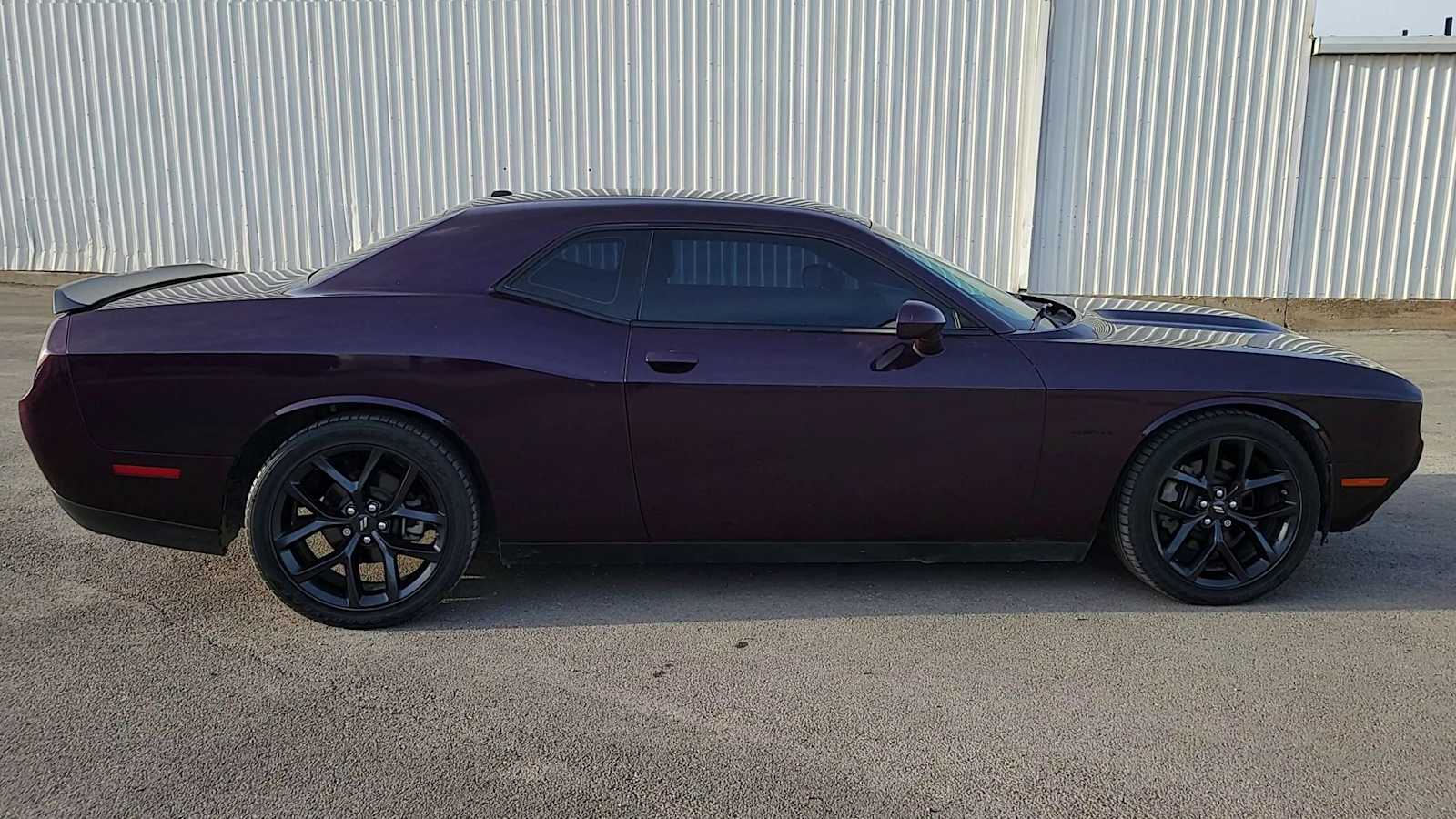 Thumbnail: 2022 Dodge Challenger - 9