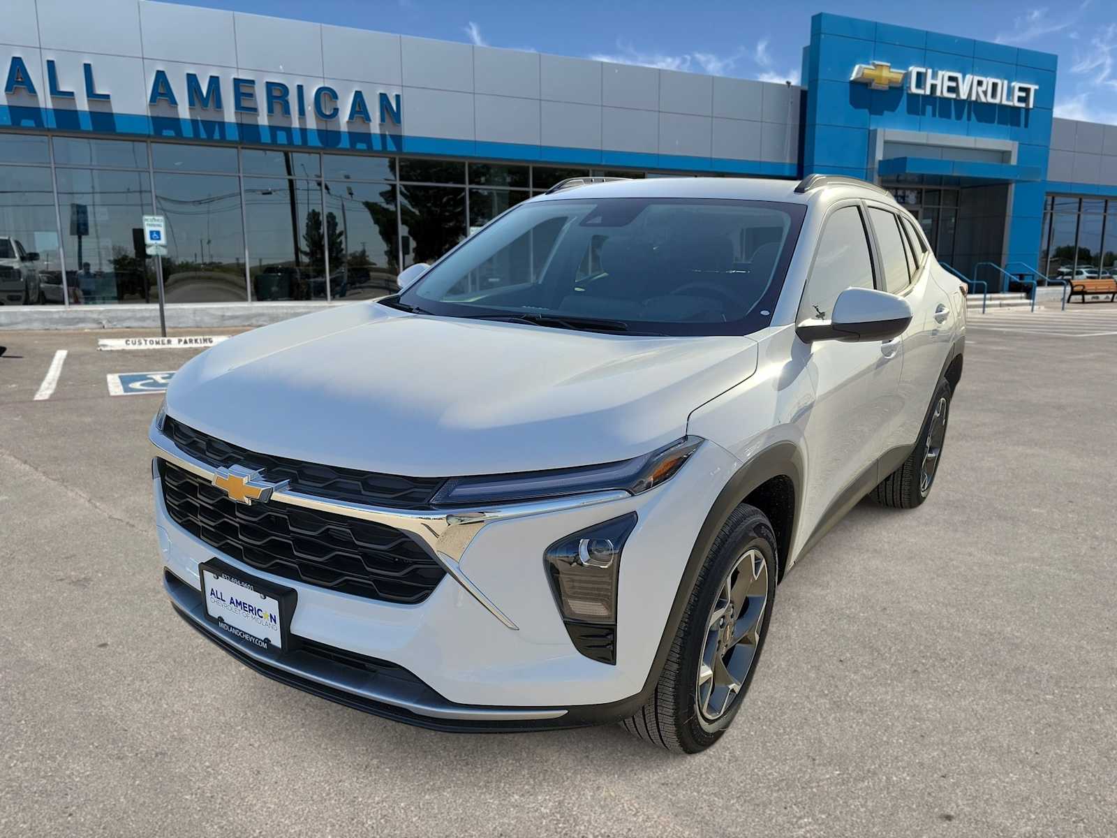 Thumbnail: 2026 Chevrolet Trax - 1