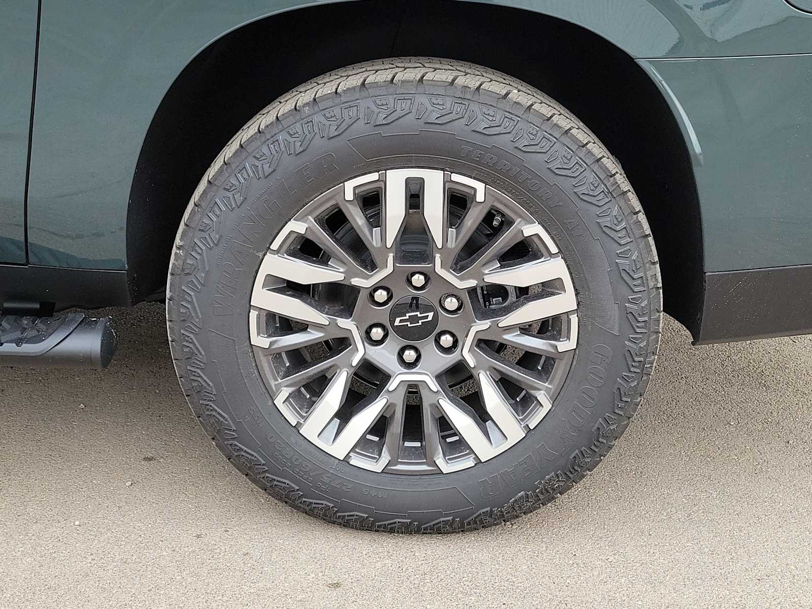 Thumbnail: 2026 Chevrolet Suburban - 12